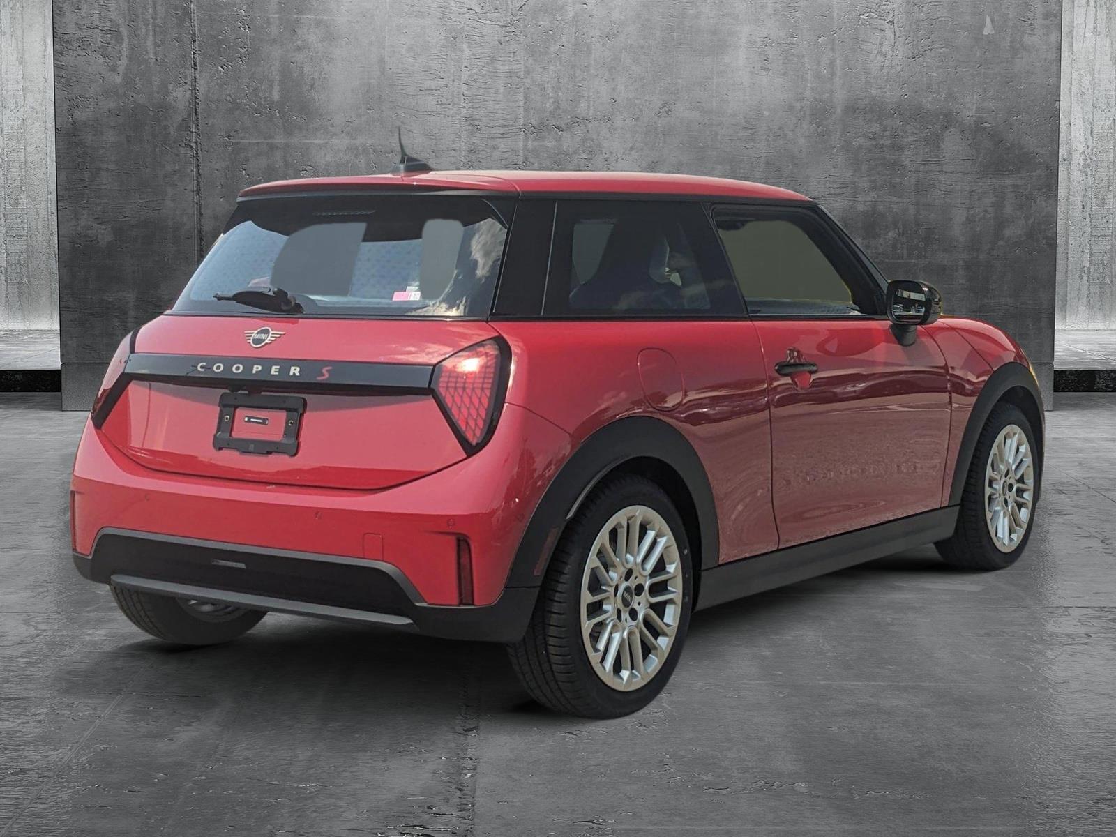 2025 Mini Cooper 2 Door Hardtop S photo 2
