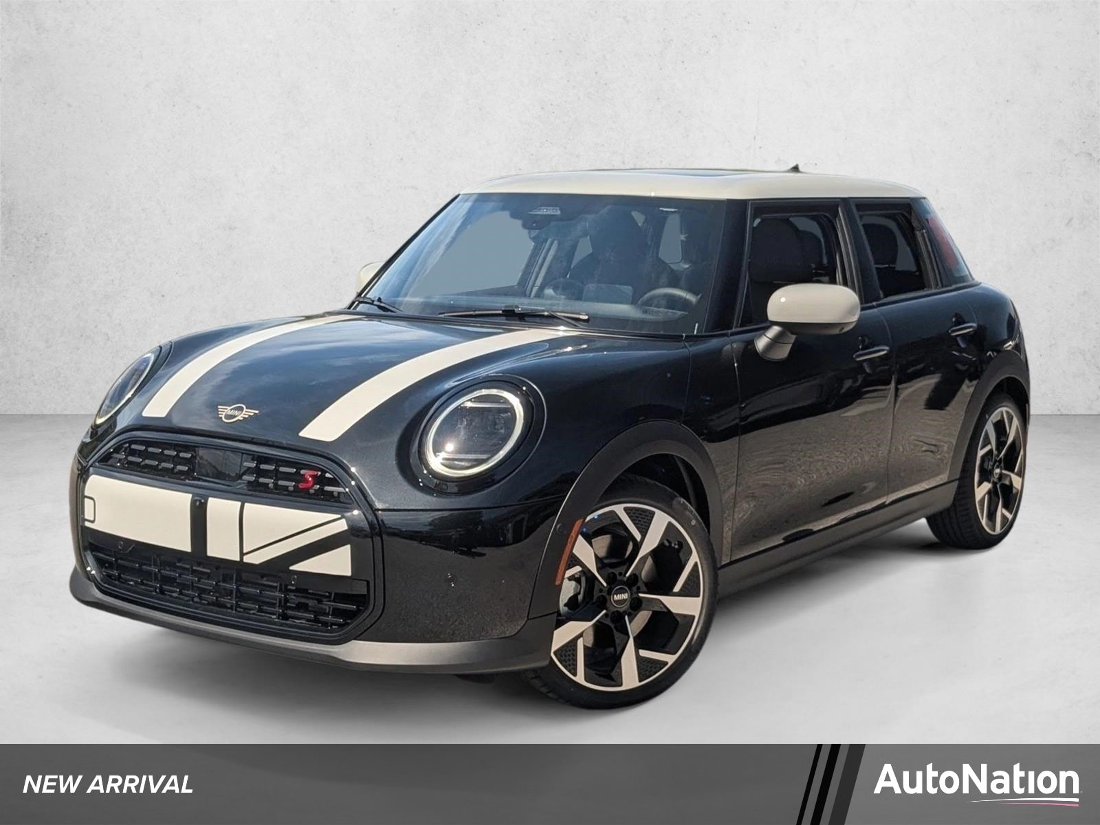 2026 MINI Hardtop Cooper S's photo