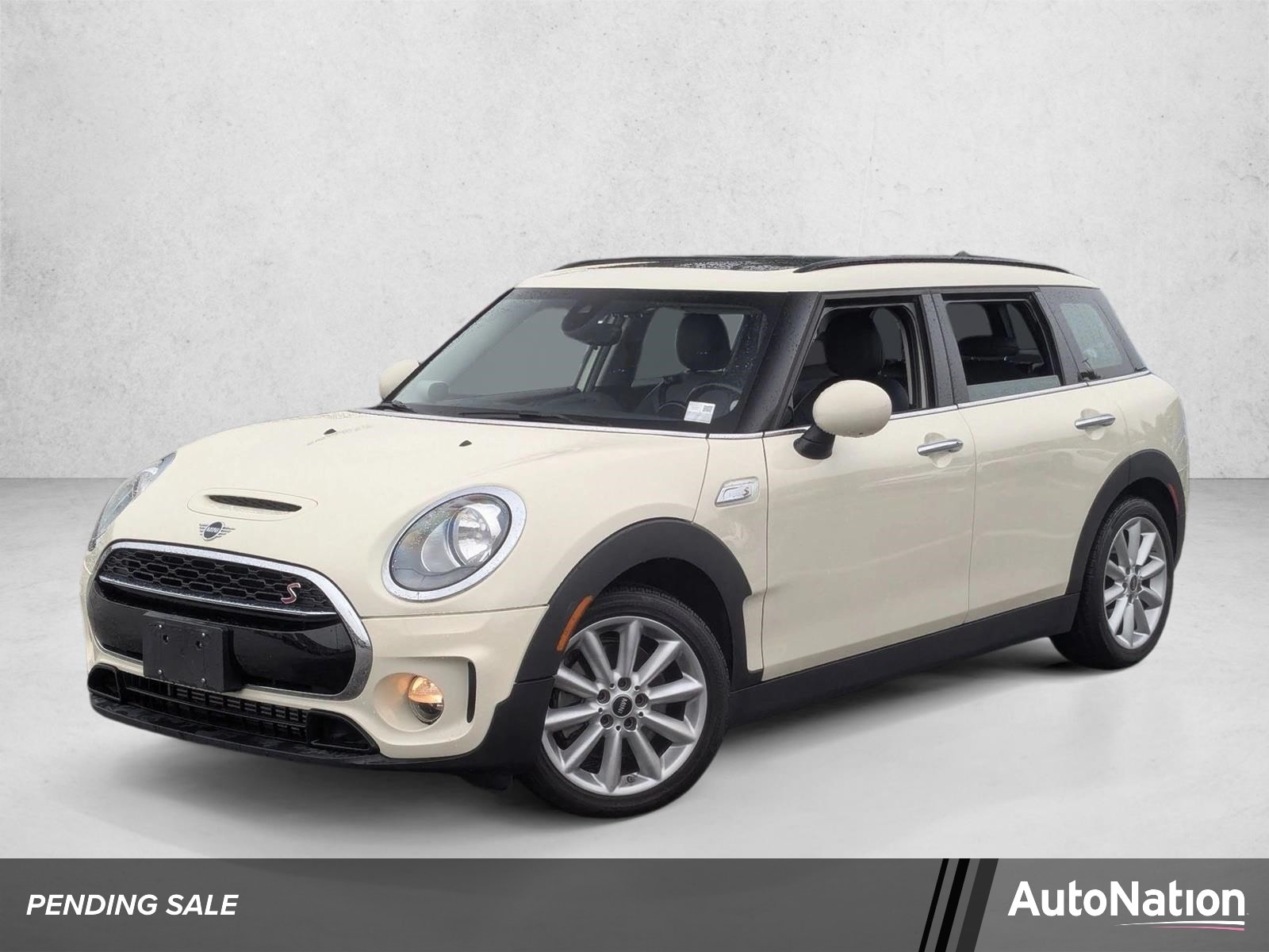 2019 MINI Clubman Cooper S Signature's photo