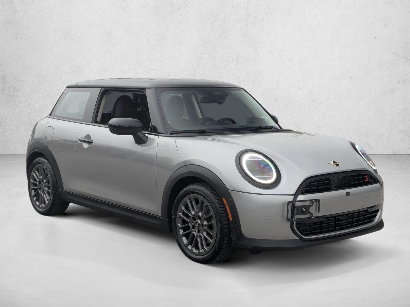 2025 Mini Cooper 2 Door Hardtop S Iconic photo 3