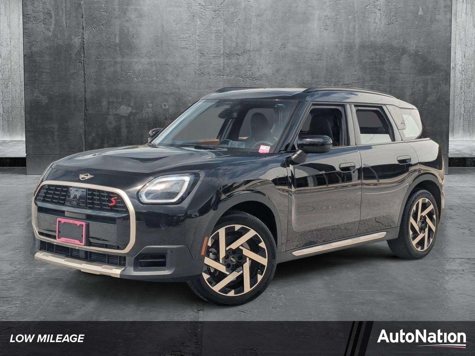 2025 MINI Countryman S's photo