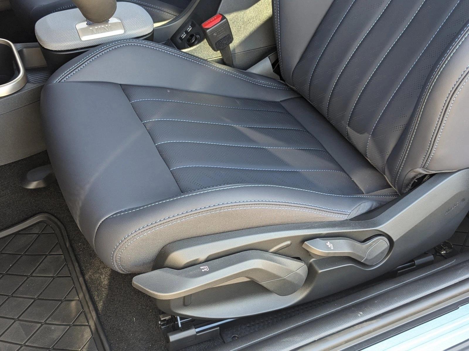 2025 Mini Cooper 2 Door Hardtop S photo 2