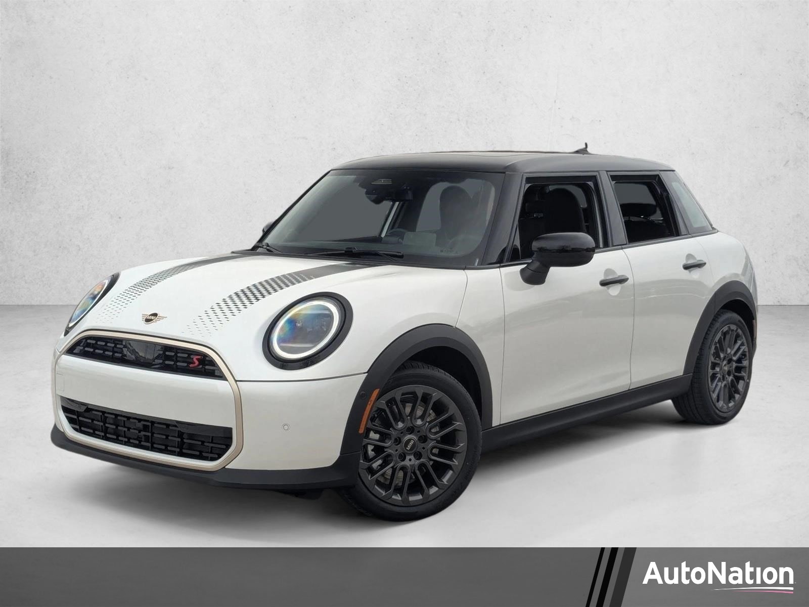 2026 MINI Hardtop Cooper S Signature's photo