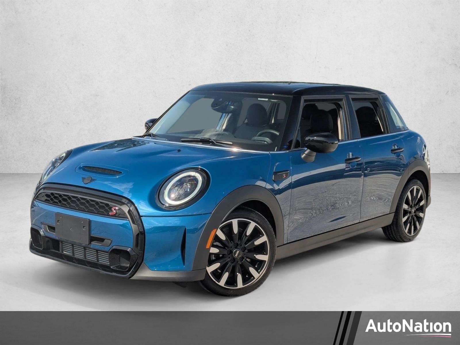 2024 MINI Hardtop 4 Door