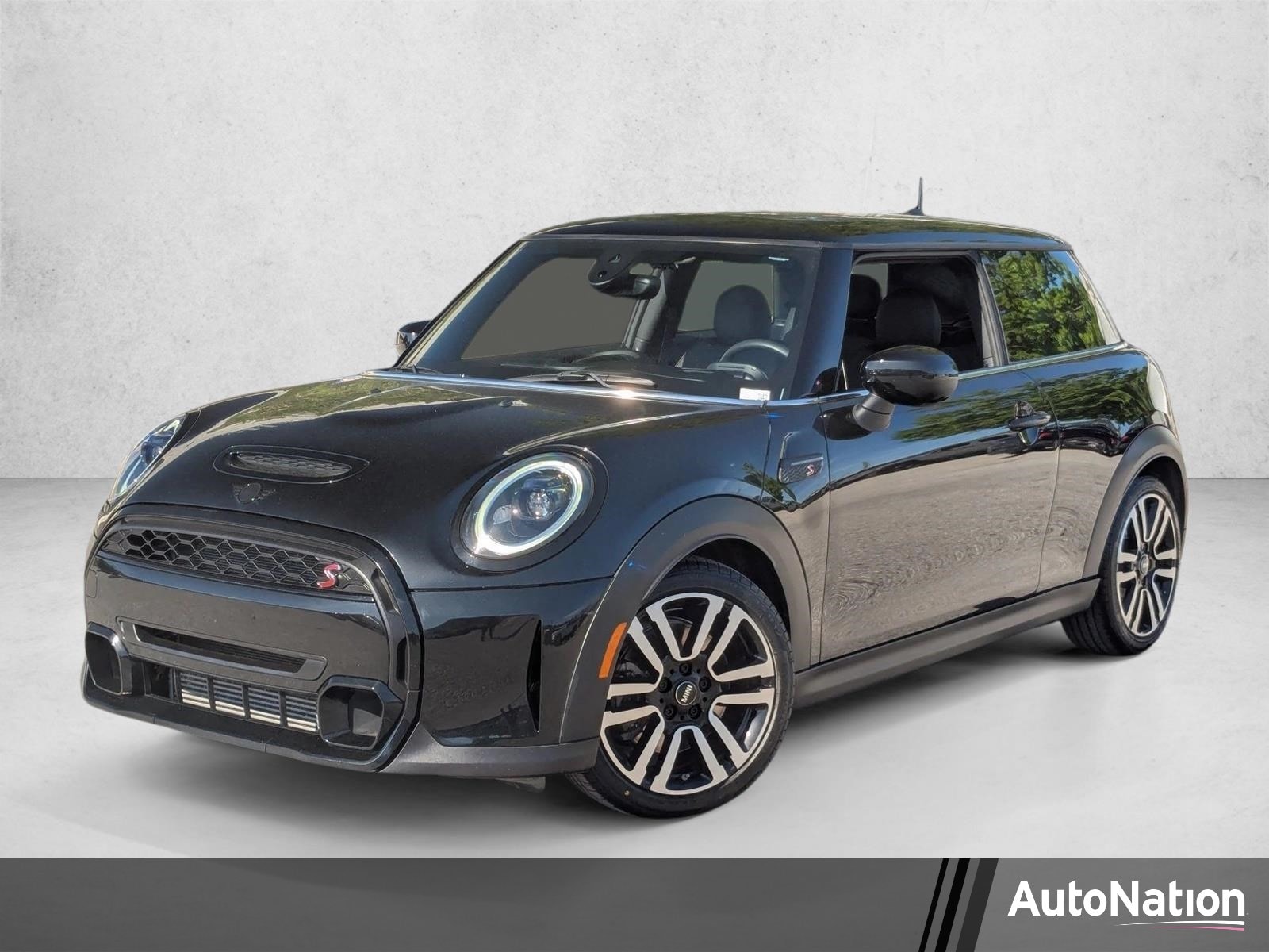 2024 MINI Hardtop Cooper S's photo