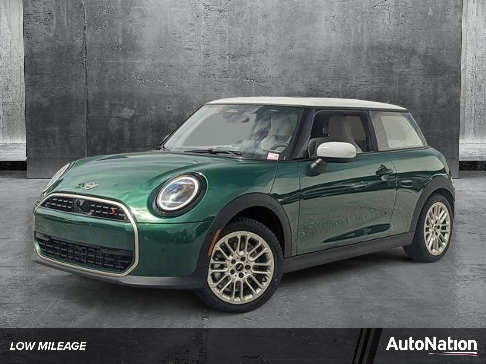 2025 MINI Hardtop 2 Door S's photo