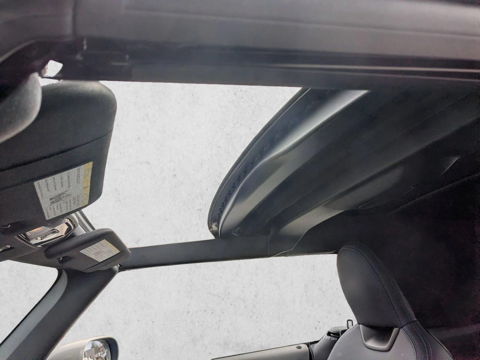 2025 MINI Convertible S - Photo 15