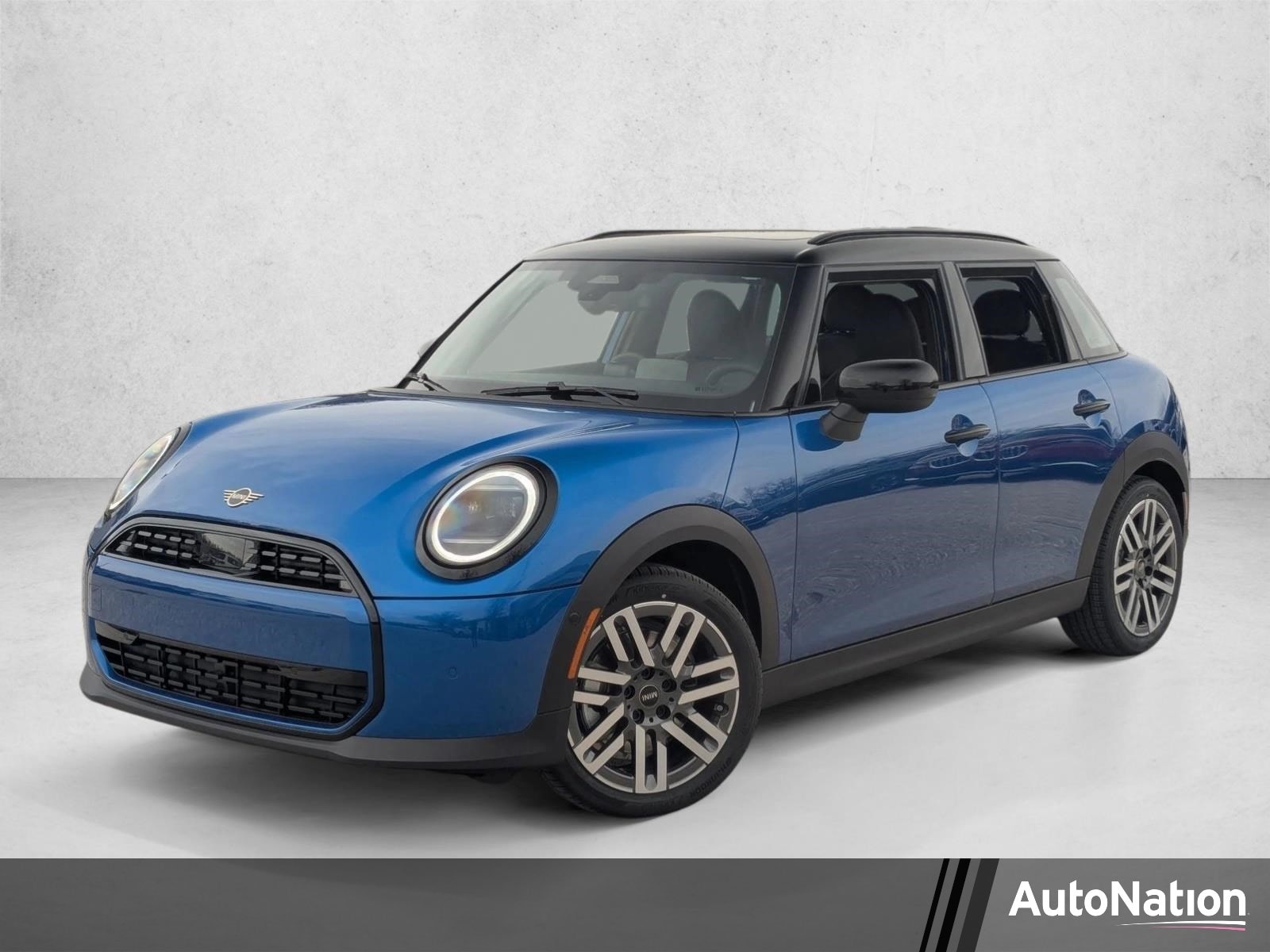 2026 MINI Hardtop's photo