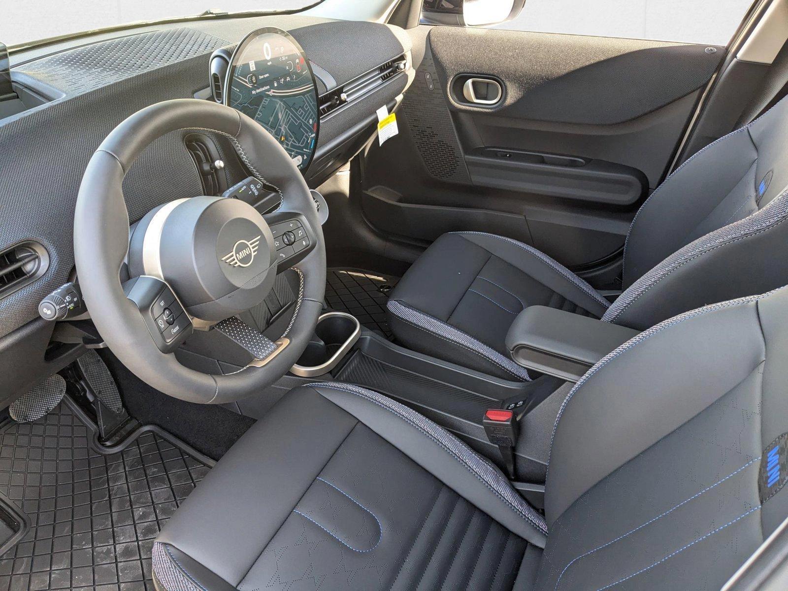 2025 Mini Cooper 4 Door Hardtop S photo 3