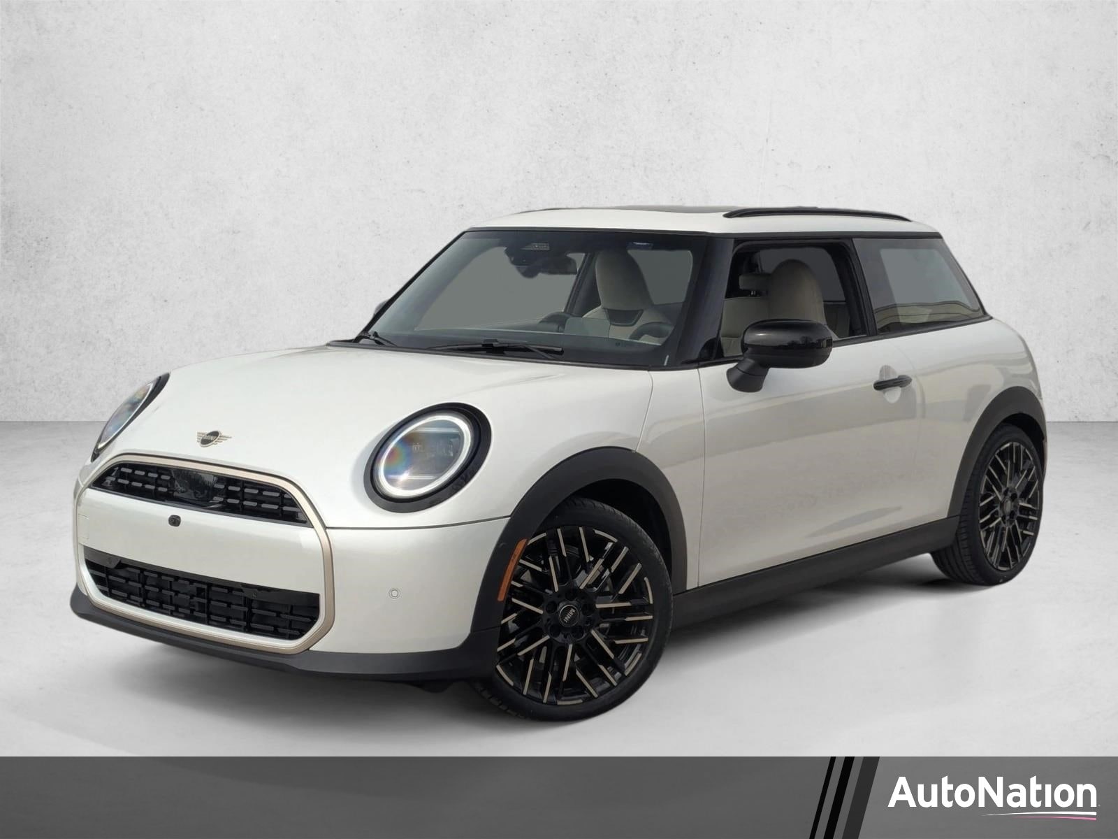 2026 MINI Hardtop's photo