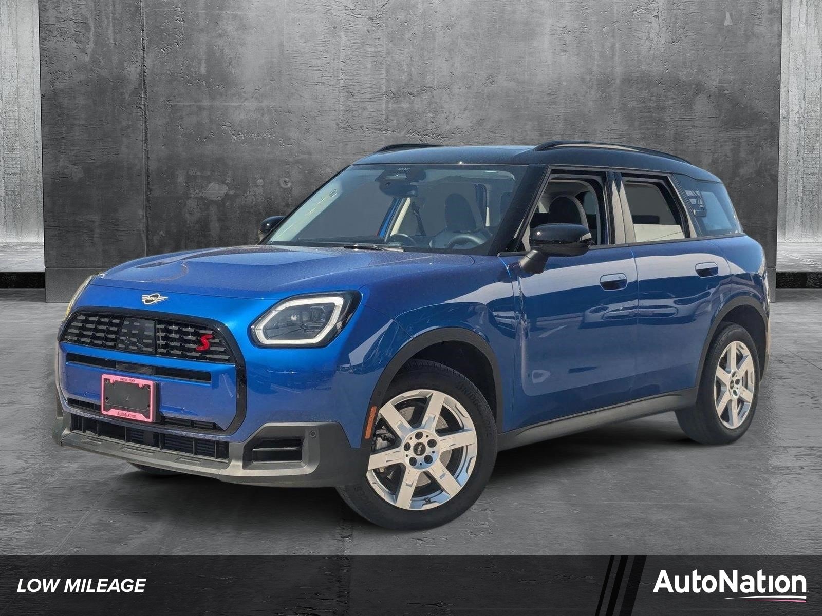 2025 MINI Countryman S's photo