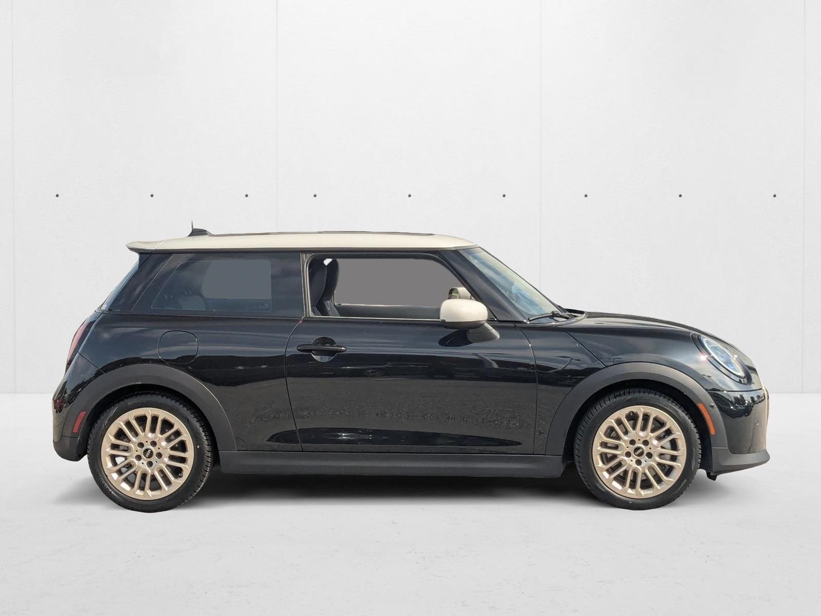 2025 Mini Cooper 2 Door Hardtop S photo 3