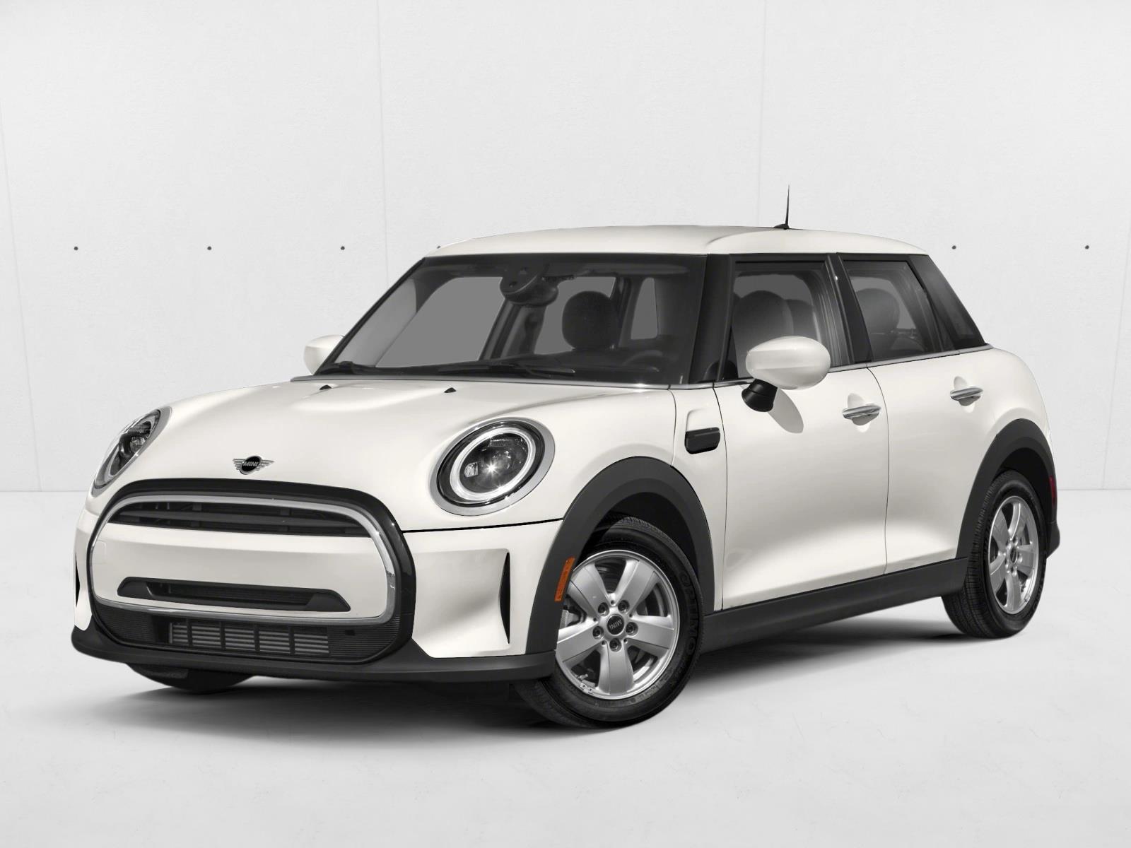 2023 MINI Hardtop 4 Door Base's photo