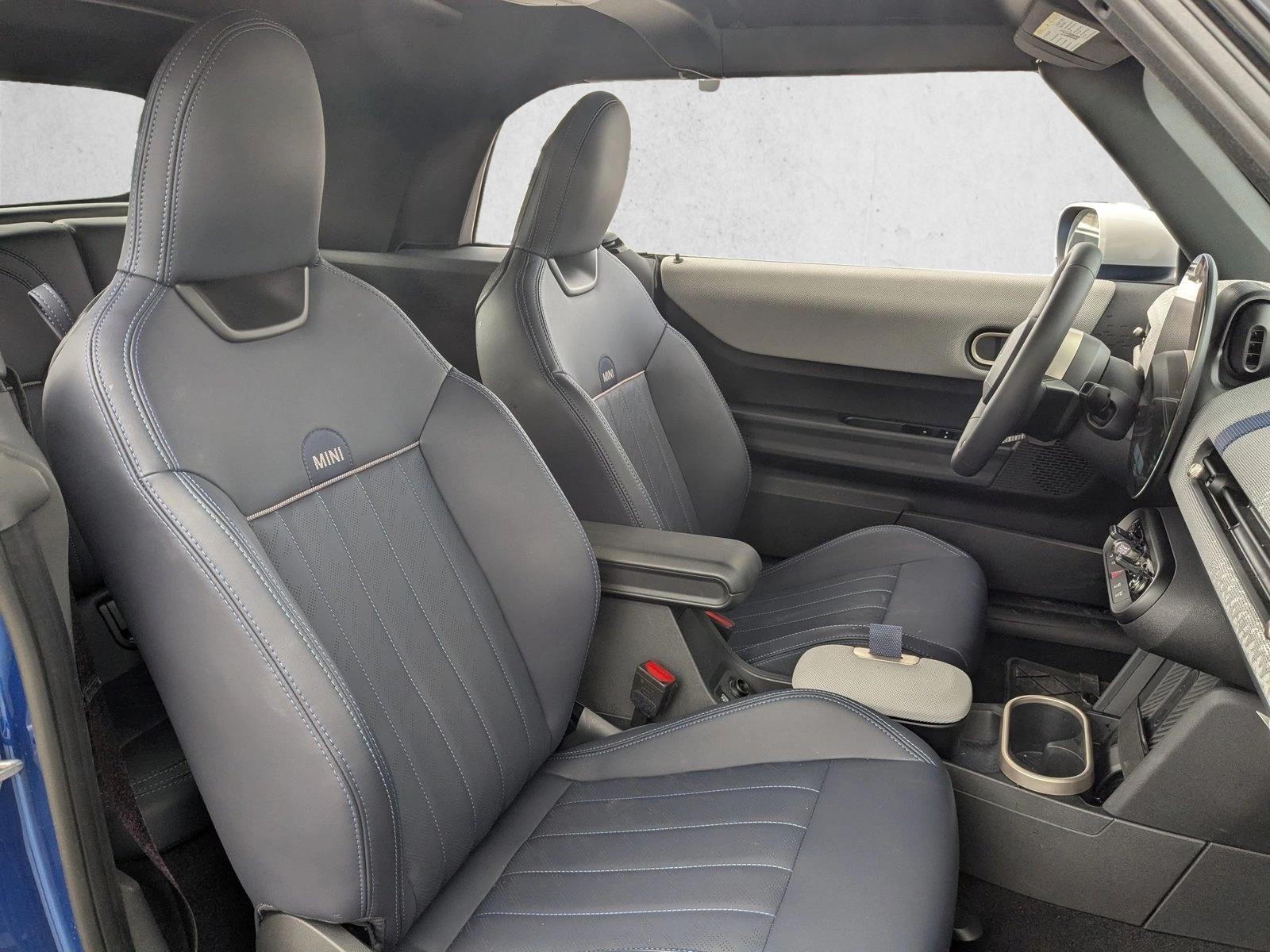 2025 MINI Convertible S - Photo 19