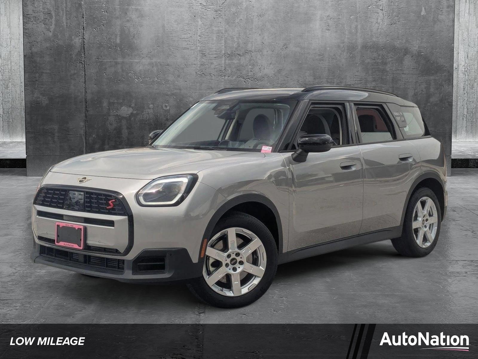 2025 MINI Countryman S's photo
