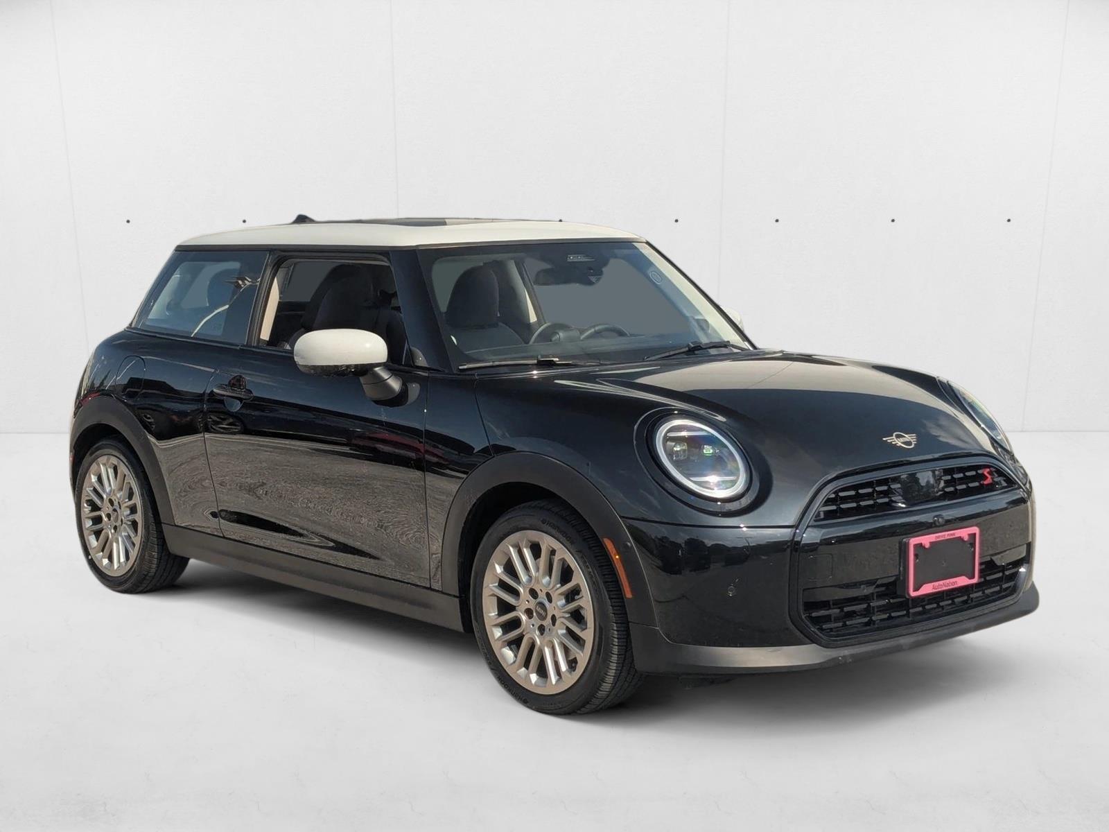 2025 Mini Cooper 2 Door Hardtop S Iconic photo 3