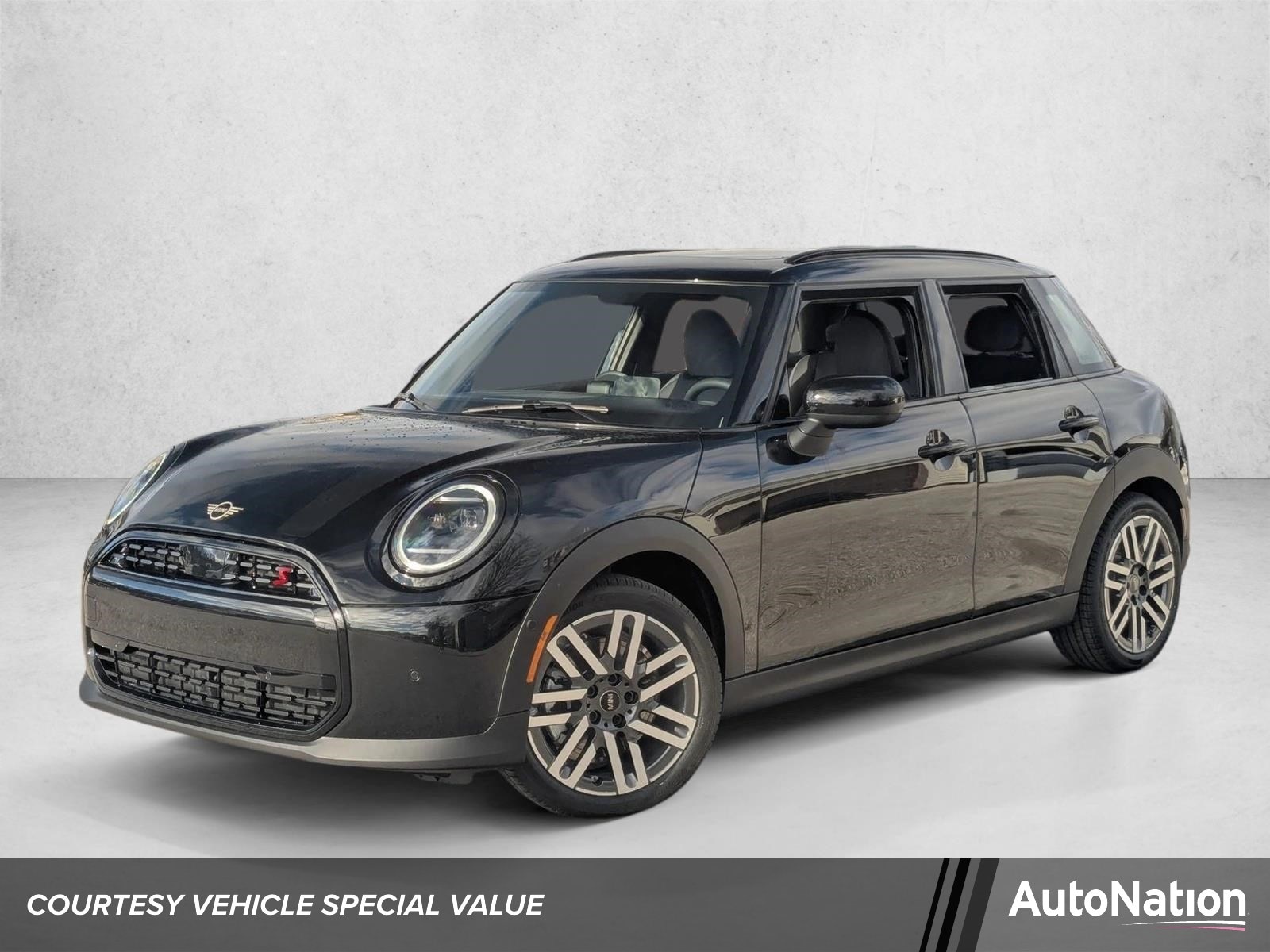 2026 MINI Hardtop Cooper S Signature's photo