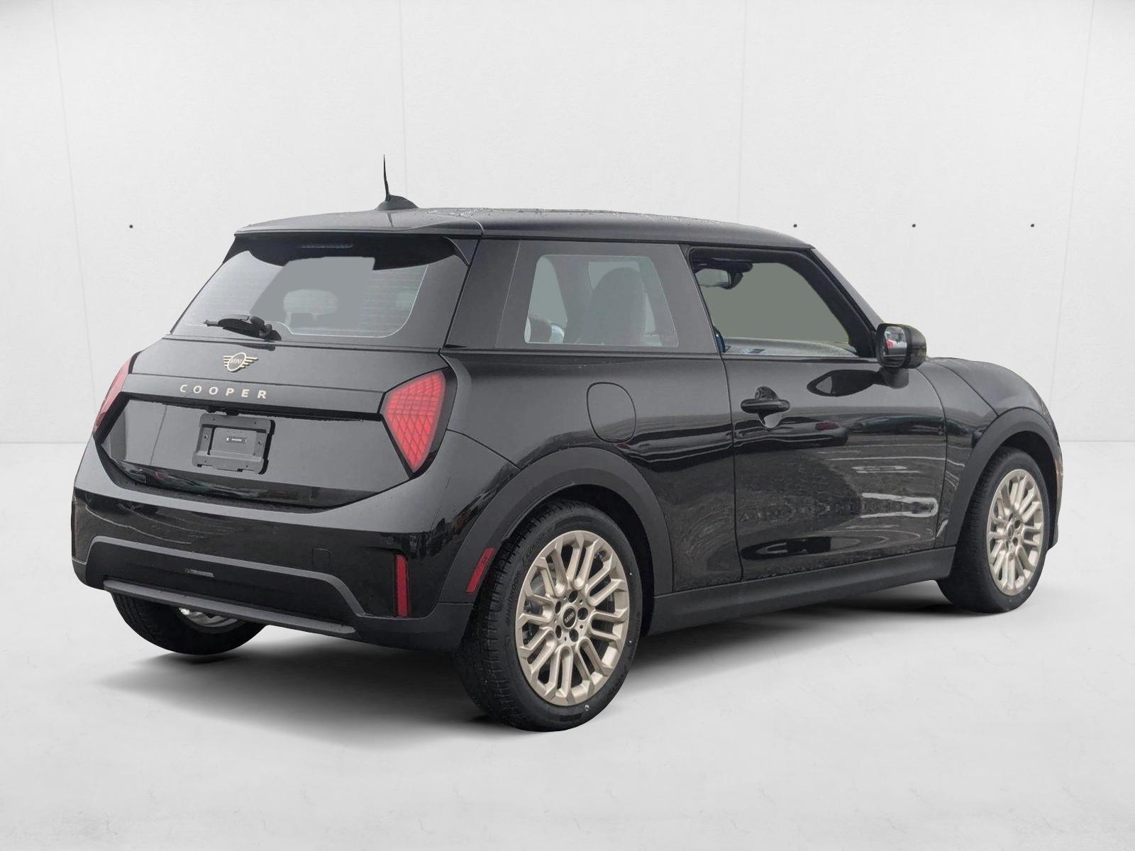 2025 Mini Cooper 2 Door Hardtop Iconic photo 2