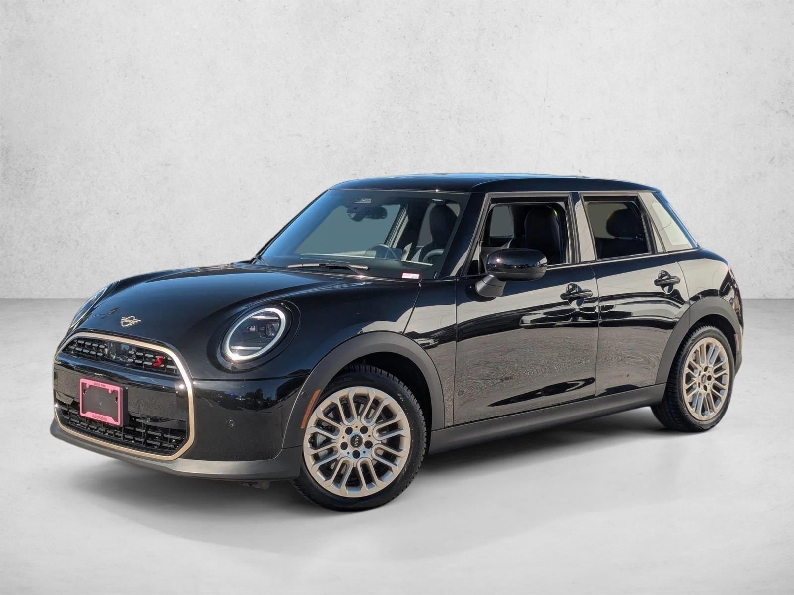 2025 MINI Hardtop 4 Door S's photo