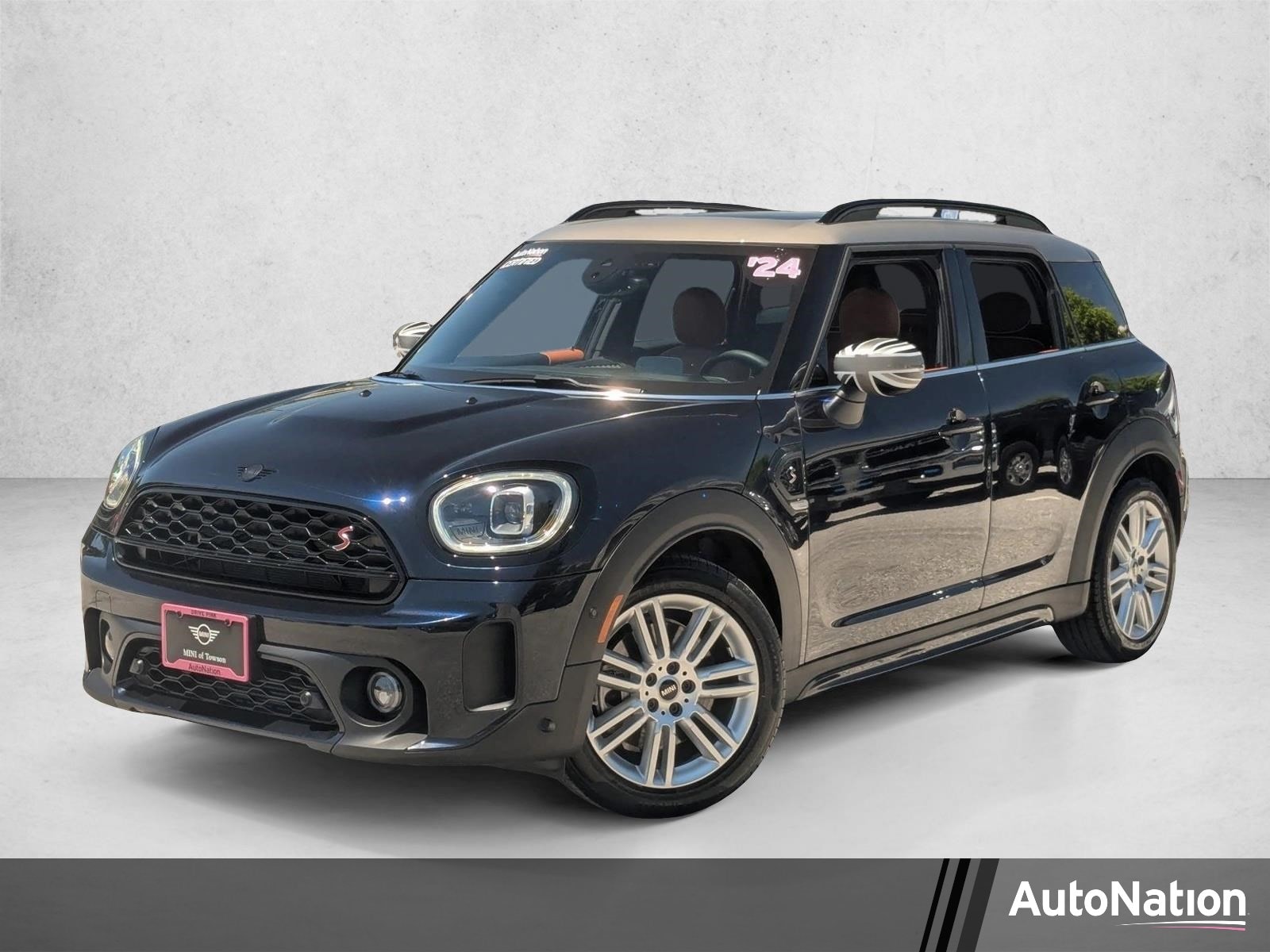 2024 MINI Countryman Cooper S's photo