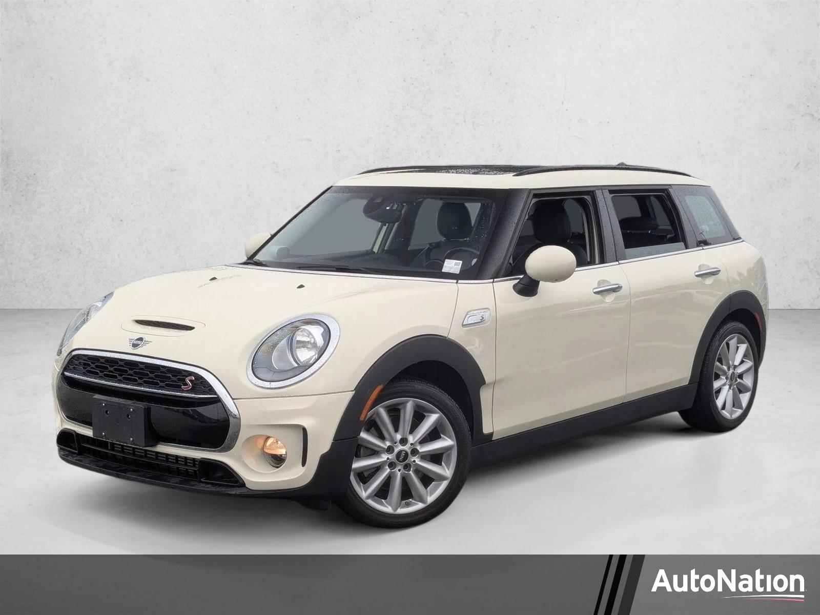 2019 MINI Clubman Cooper S Signature's photo