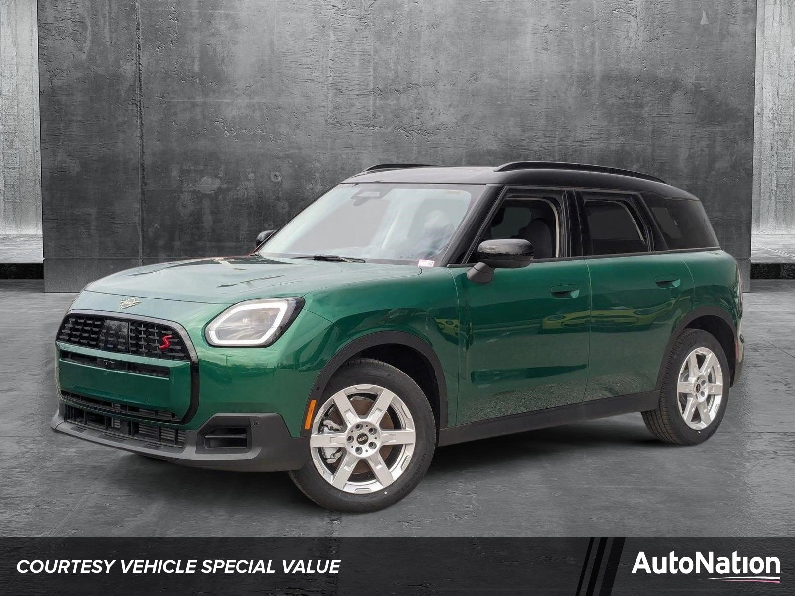 2025 MINI Countryman S's photo