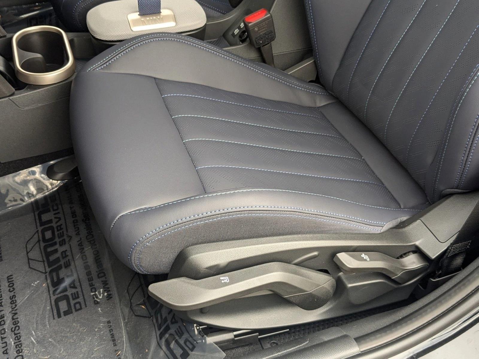 2025 Mini Cooper 4 Door Hardtop S photo 4