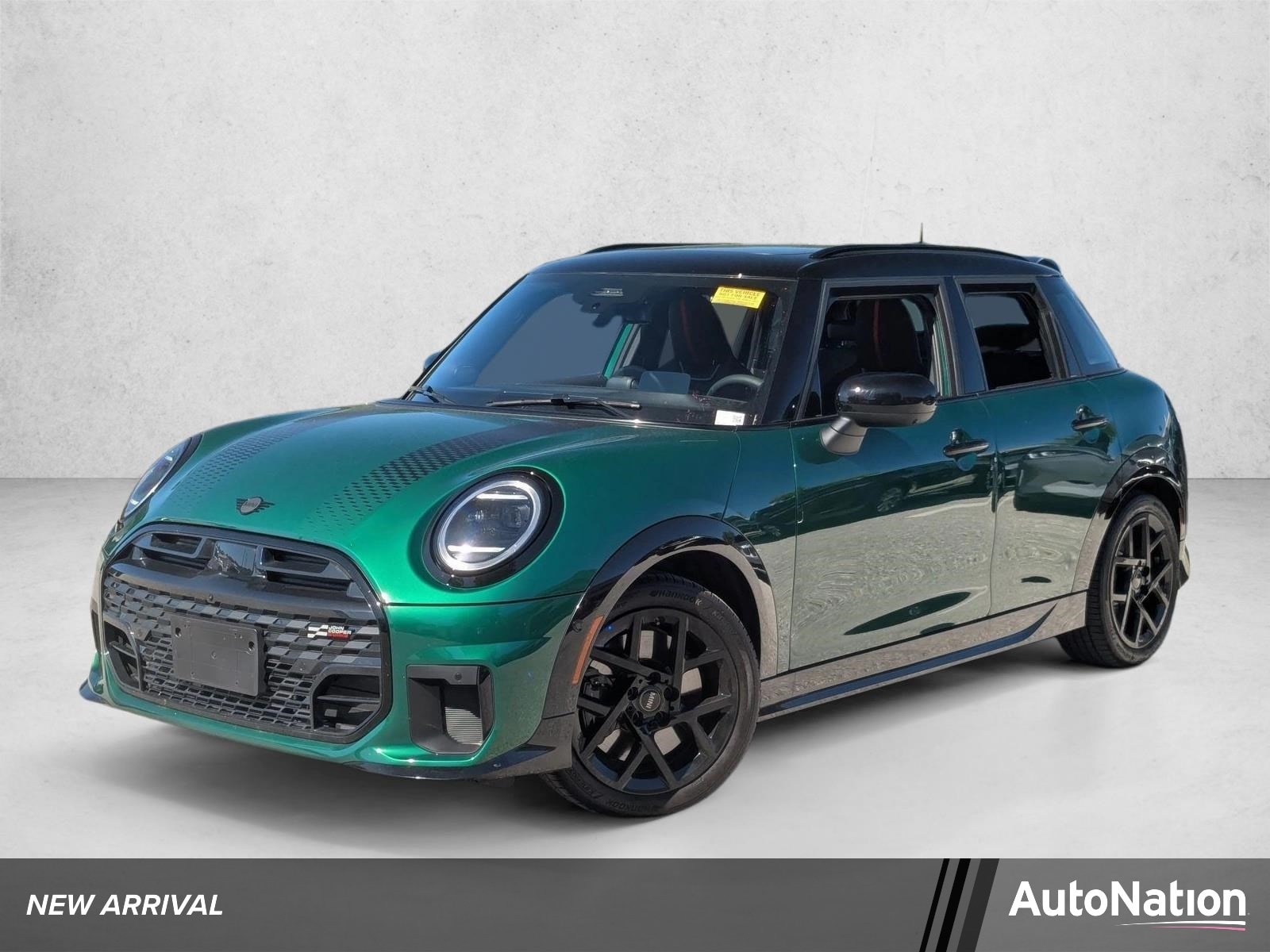 2026 MINI Hardtop Cooper S Signature's photo