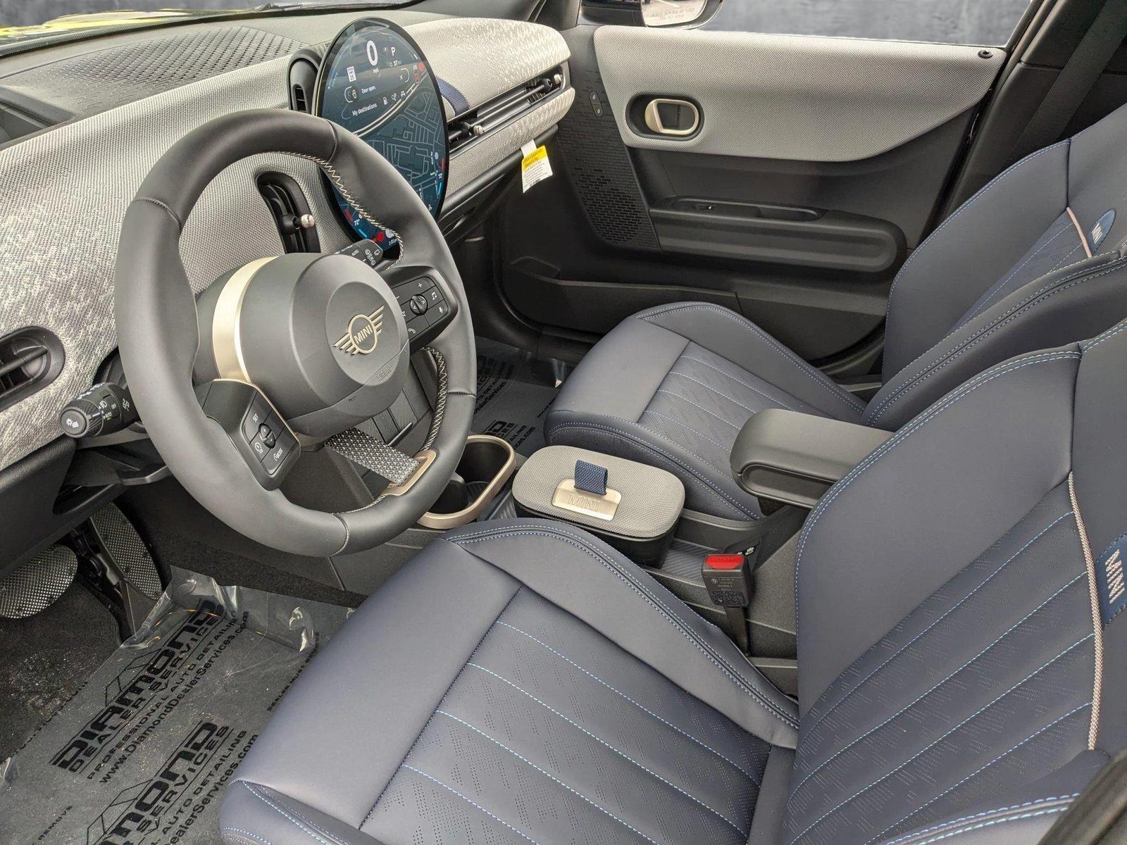 2025 Mini Cooper 4 Door Hardtop S photo 3