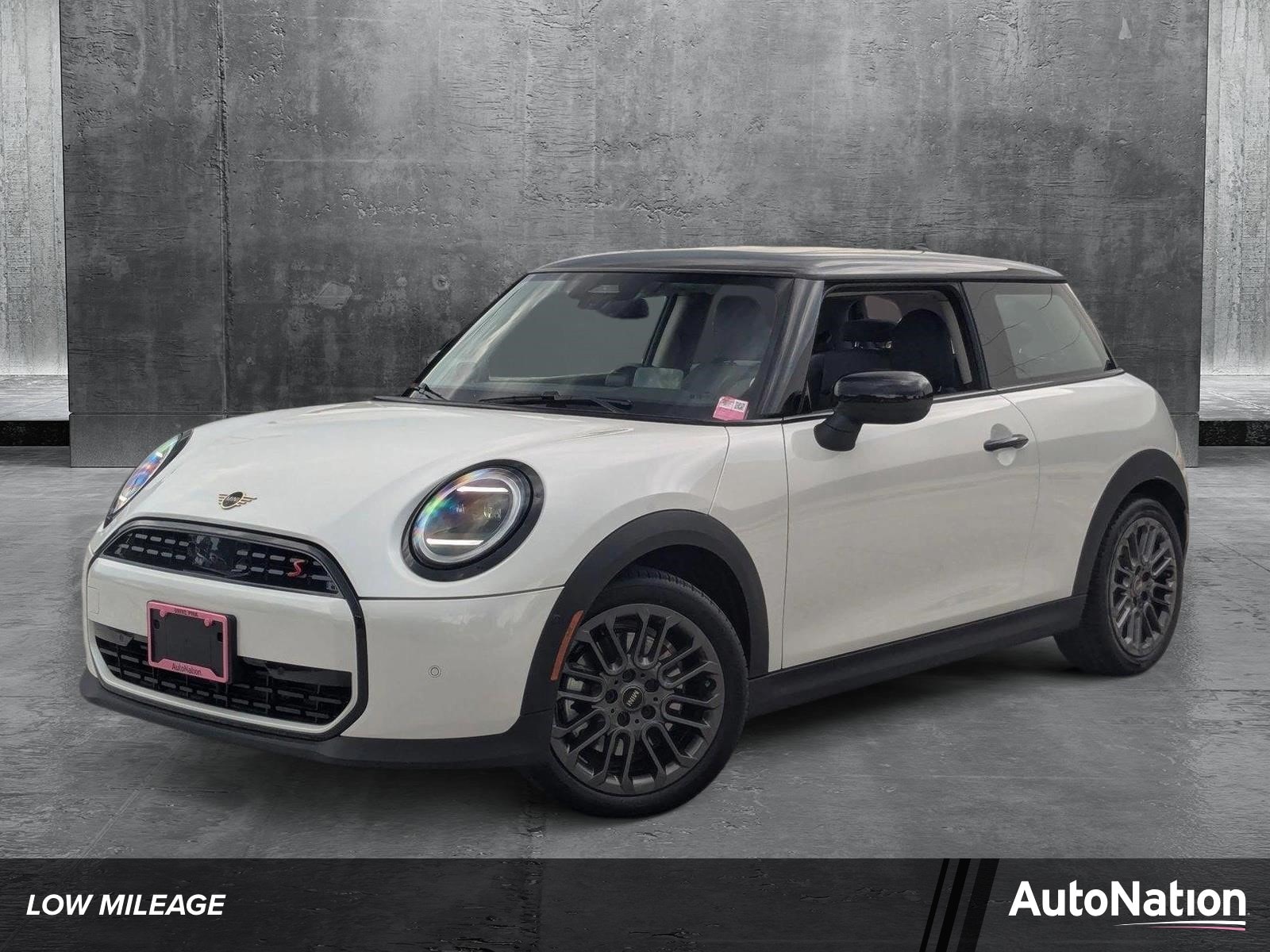 2025 MINI Hardtop 2 Door S's photo