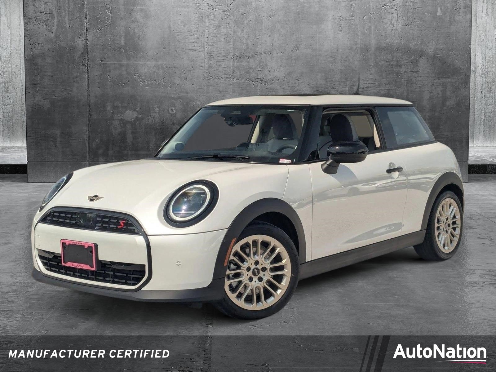 2025 MINI Hardtop 2 Door S's photo