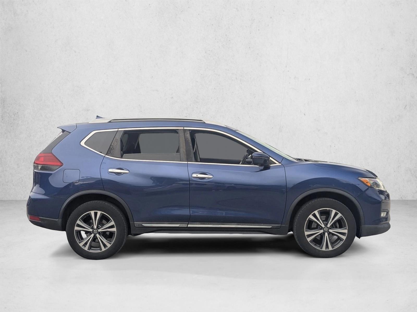 2018 Nissan Rogue SL photo 4