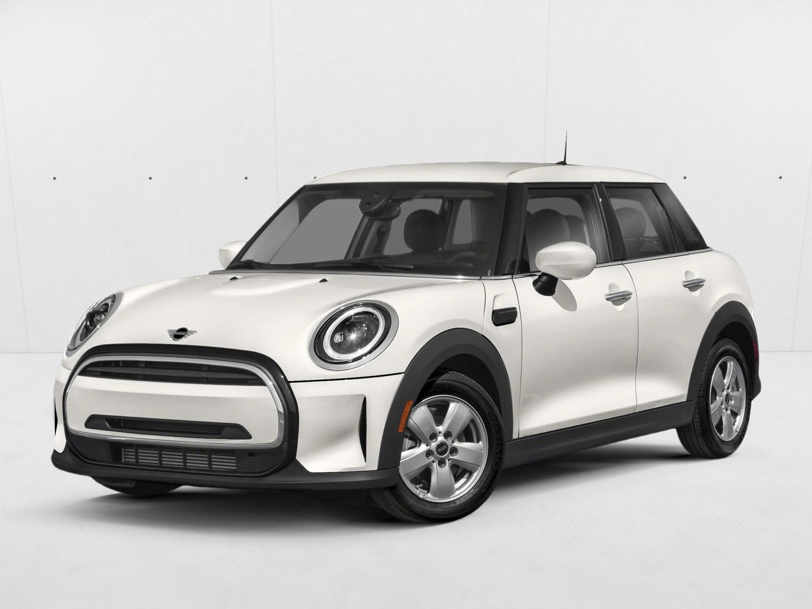 2023 MINI Hardtop 4 Door Base's photo