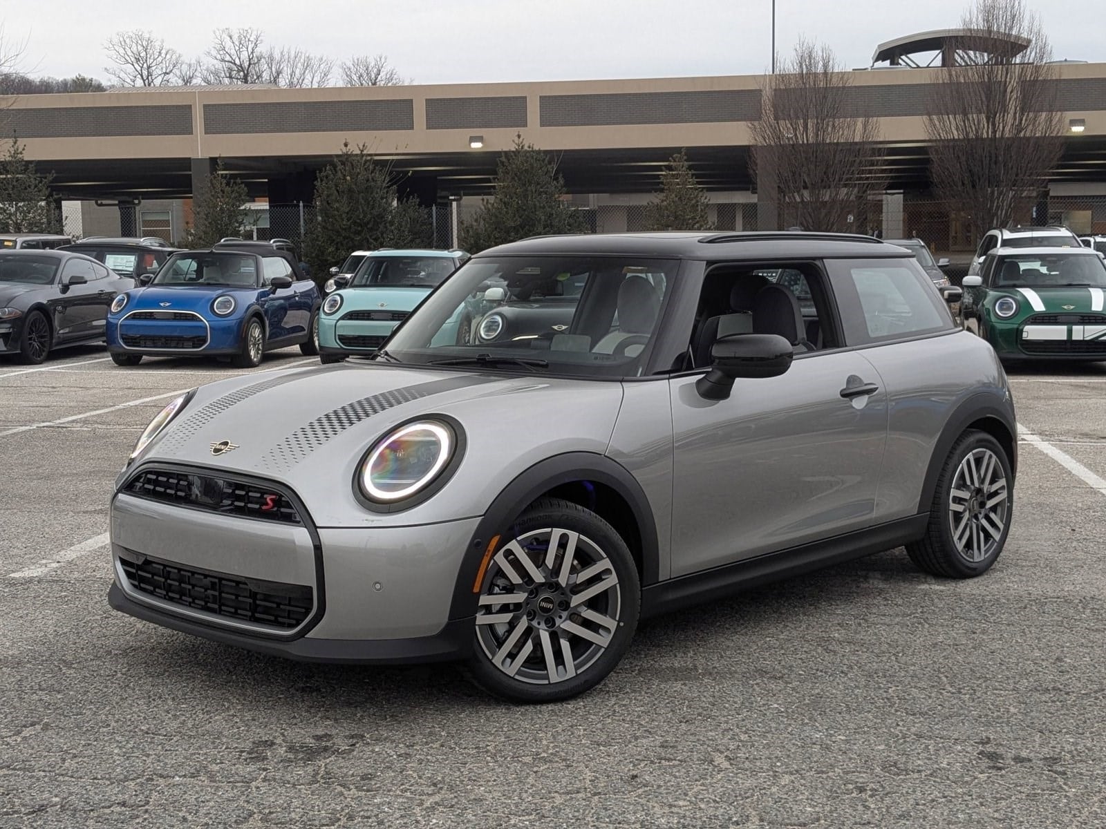 2026 MINI Hardtop 2 Door S's photo