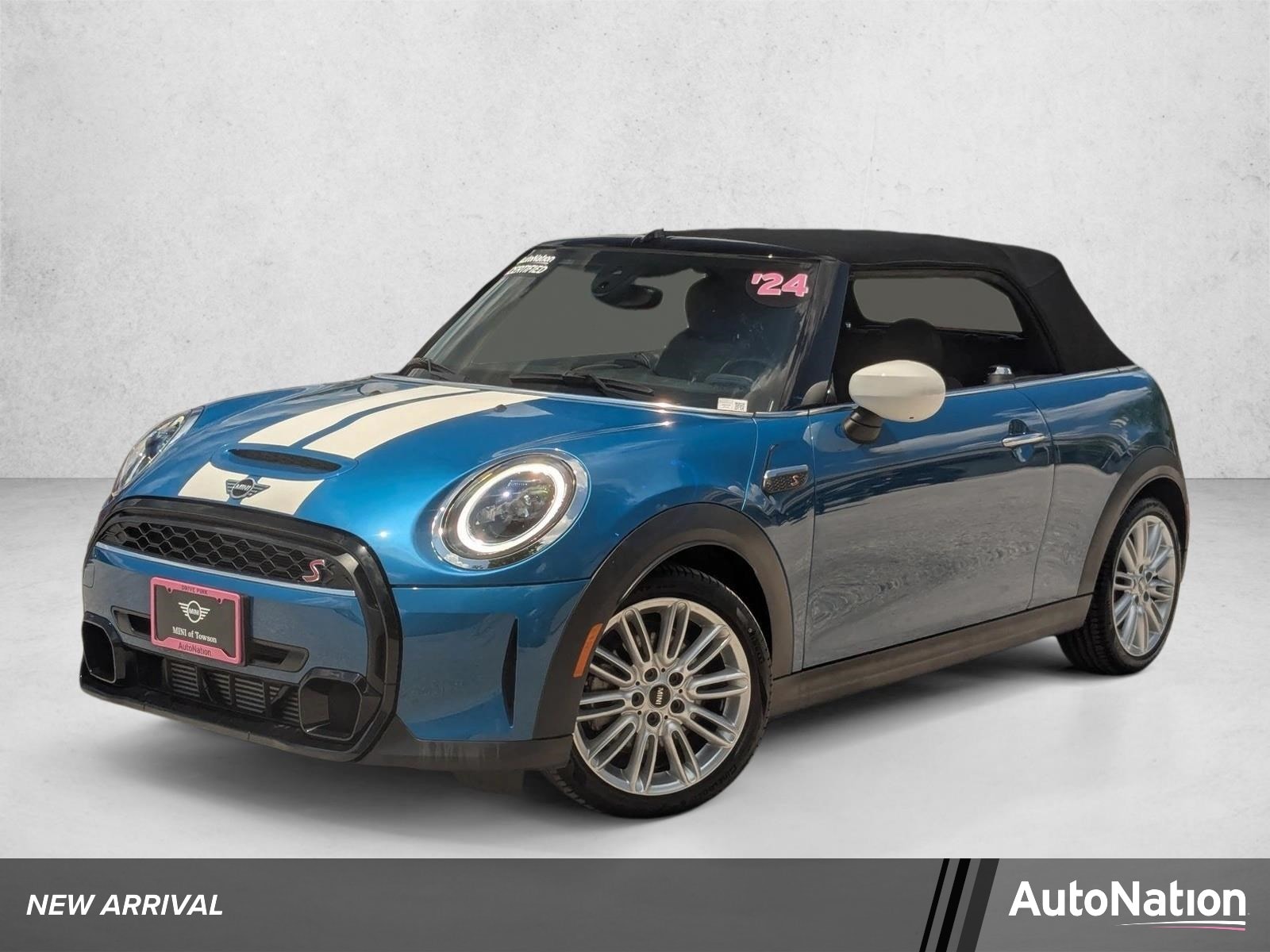 2024 MINI Convertible Cooper S's photo