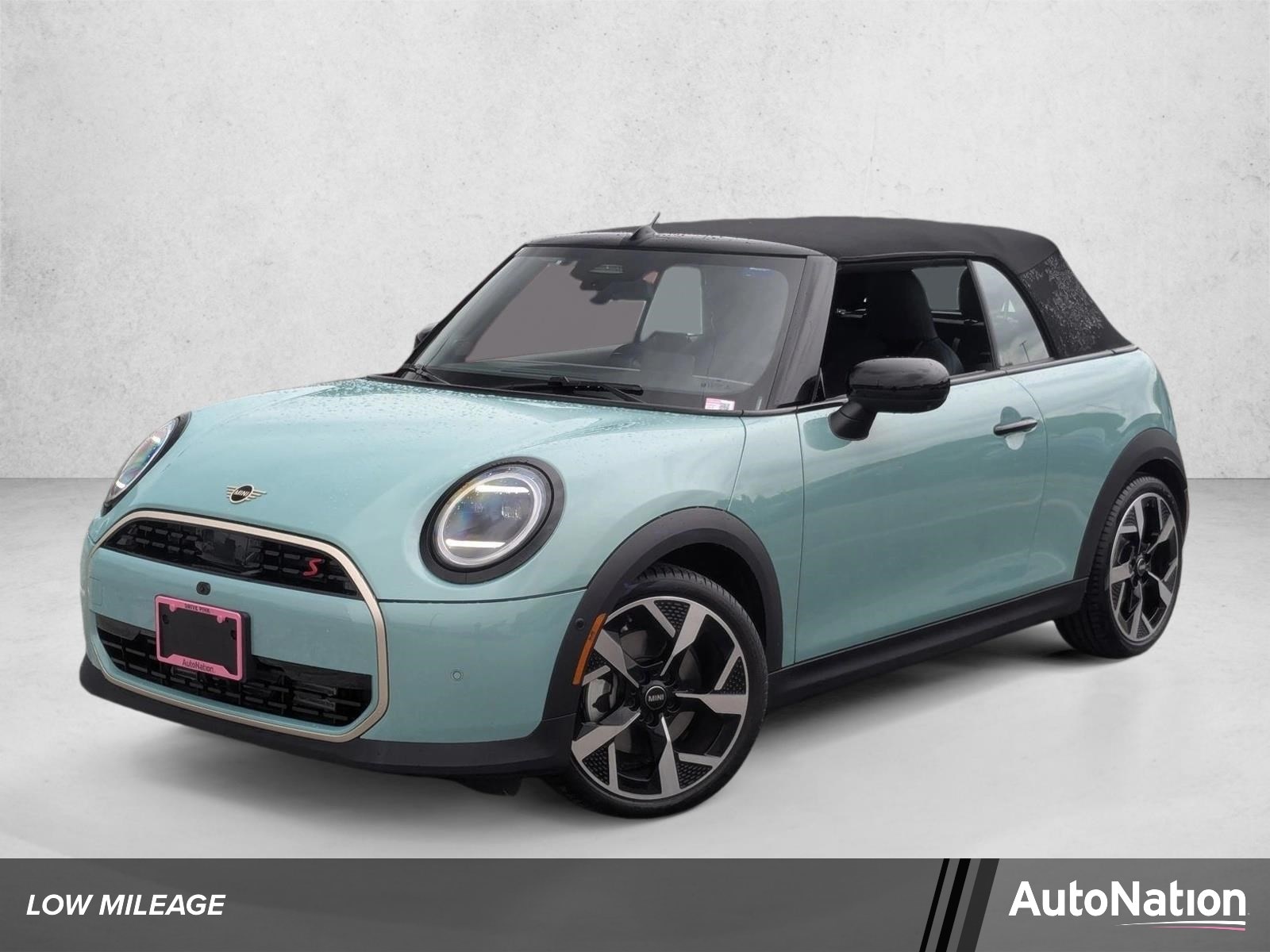 2025 MINI Convertible Cooper S's photo