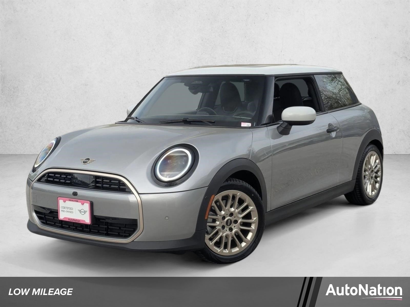 2025 MINI Hardtop Cooper's photo