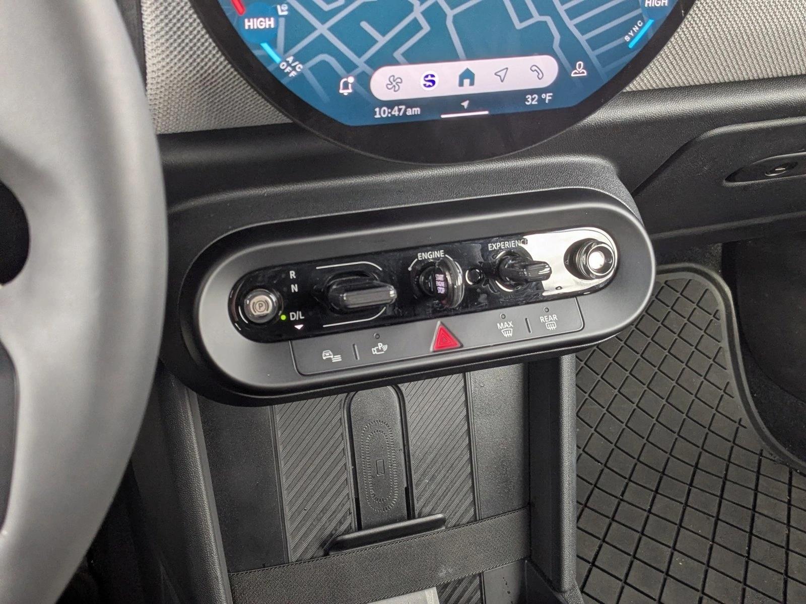 2025 MINI Convertible S - Photo 13