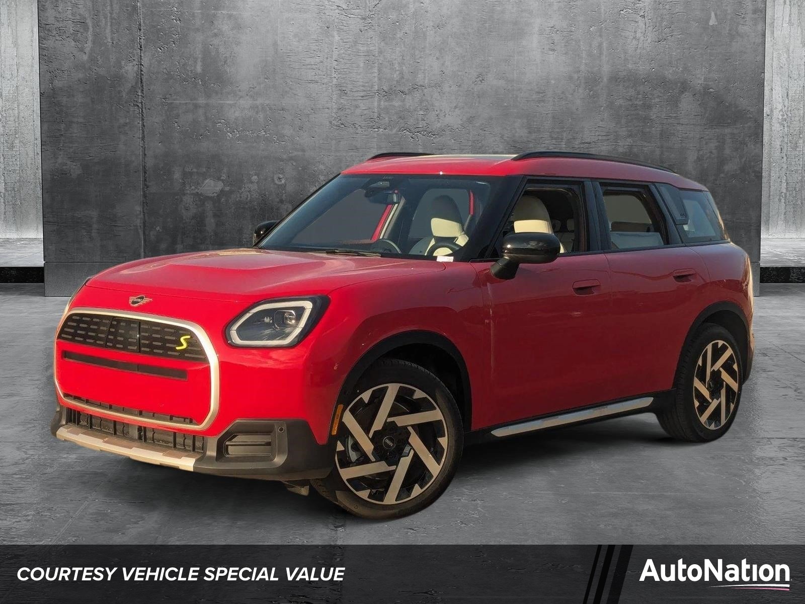 2025 MINI Countryman SE's photo