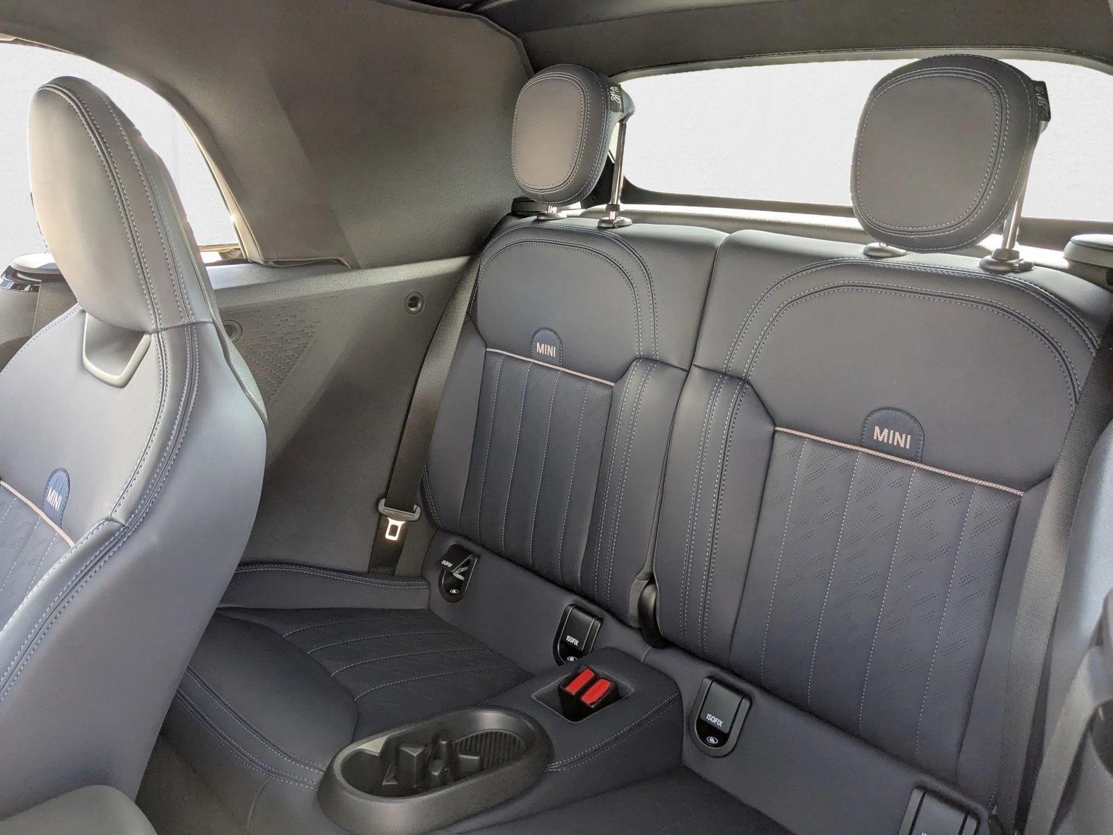 2025 MINI Convertible S - Photo 17