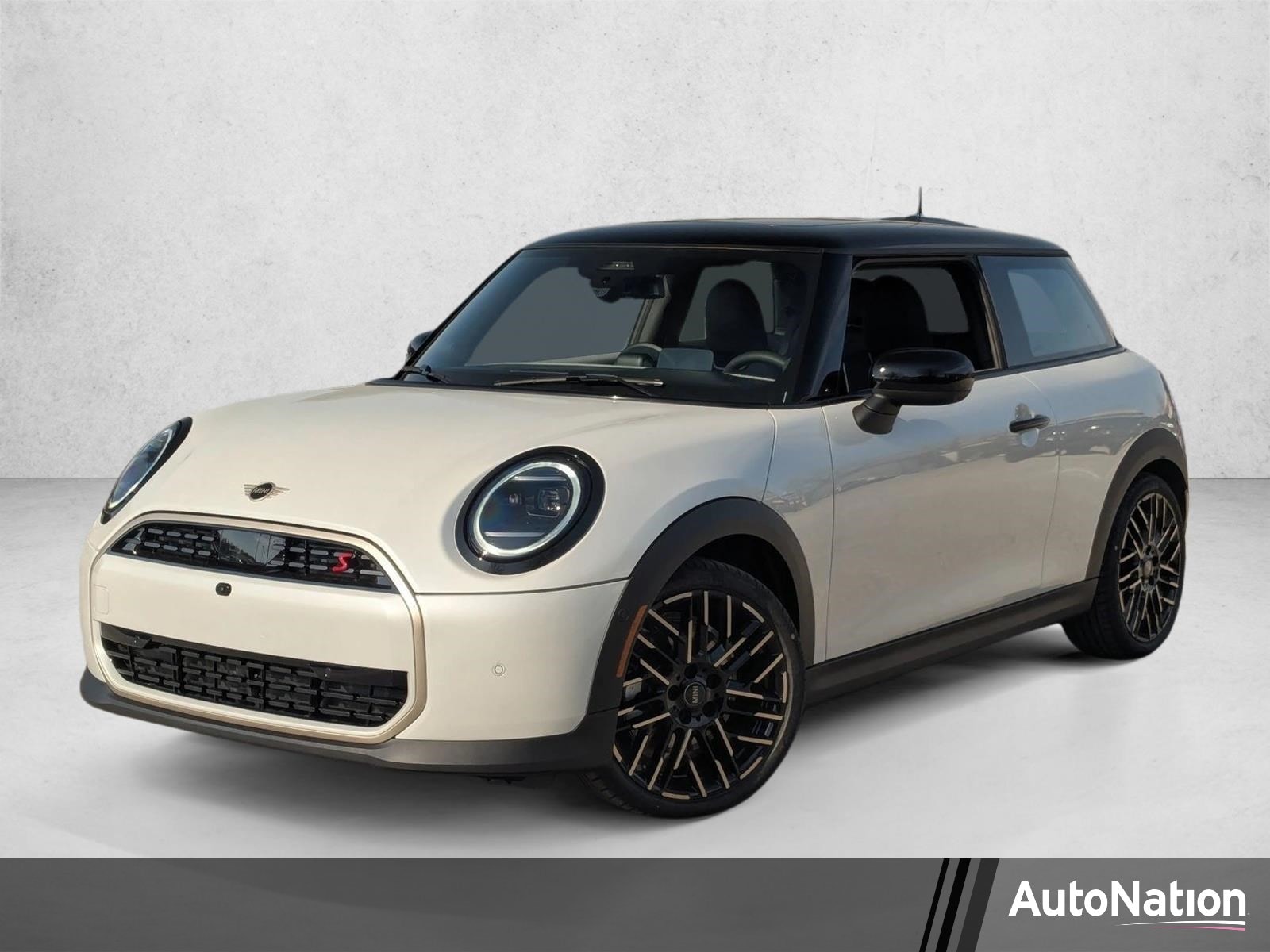 2026 MINI Hardtop Cooper S's photo