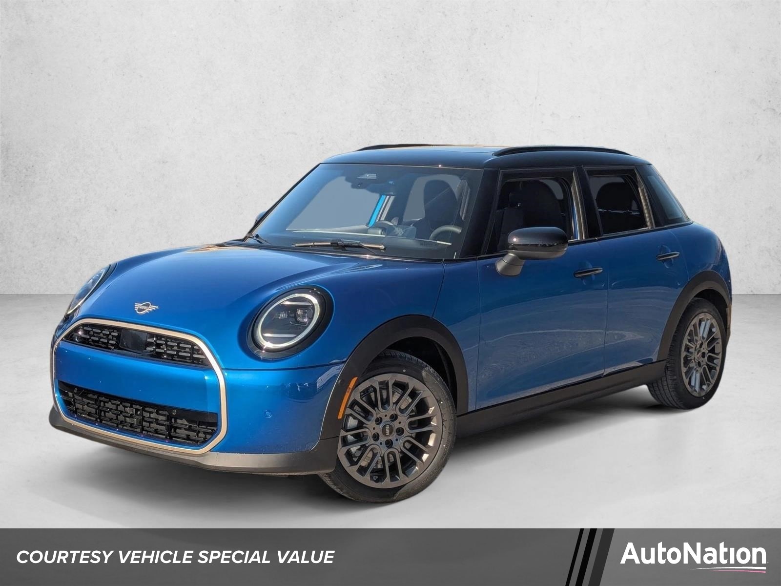 2026 MINI Hardtop Cooper Signature's photo
