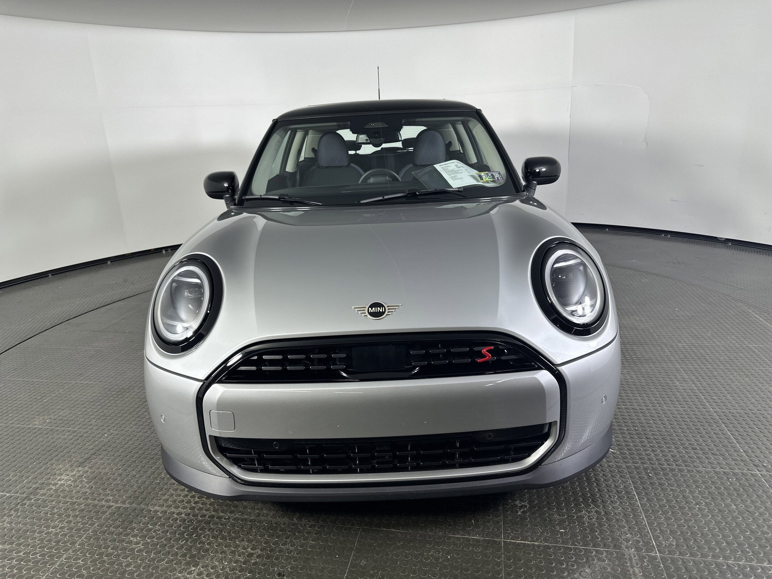 2025 Mini Cooper 2 Door Signature photo 2