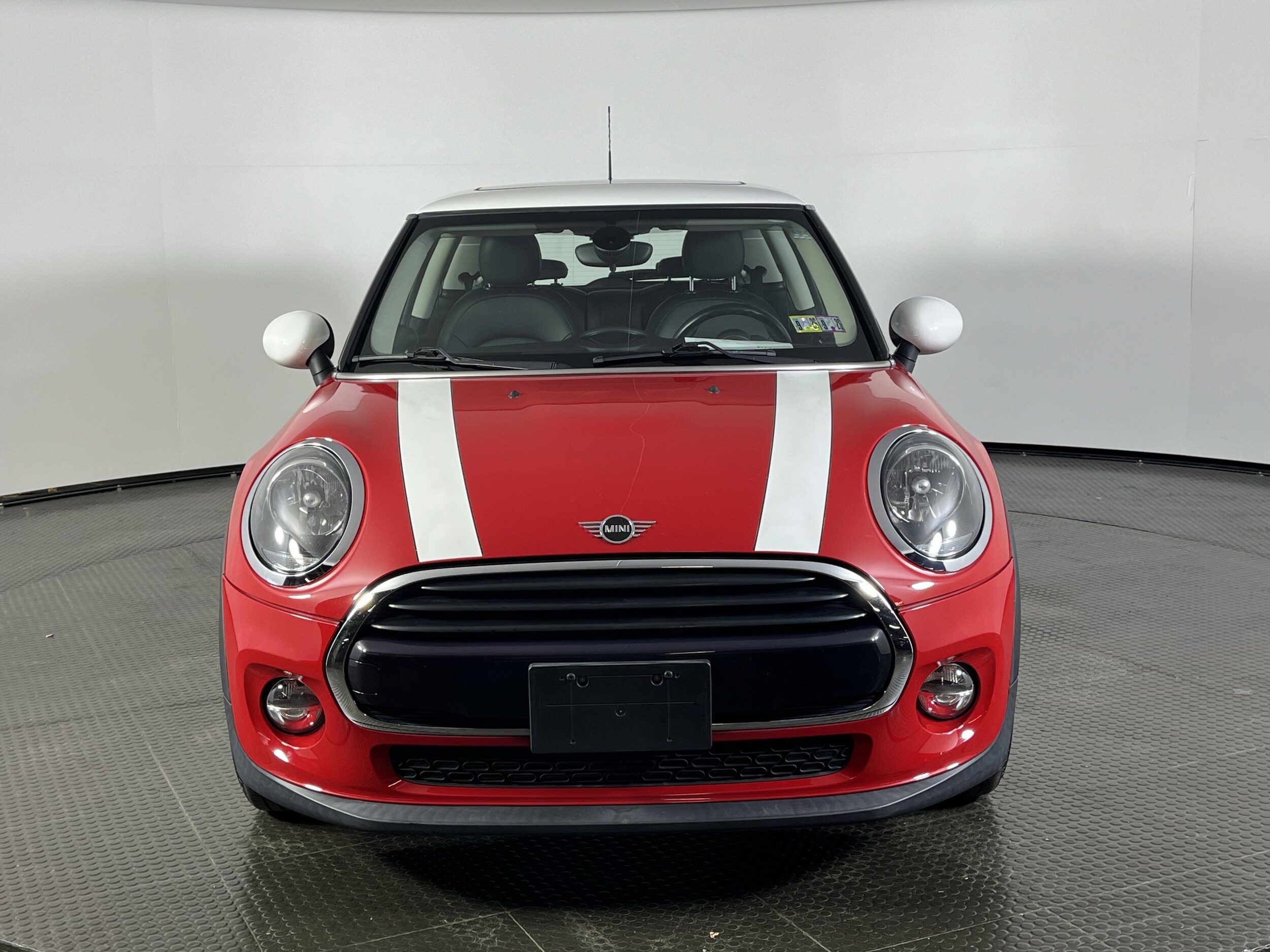 2019 Mini Cooper Hardtop photo 2