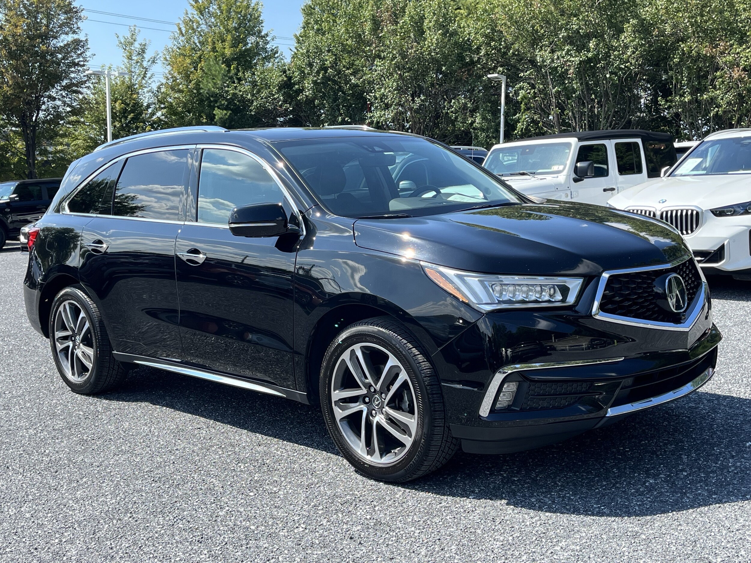 2017 Acura MDX SH-AWD Advance photo 3