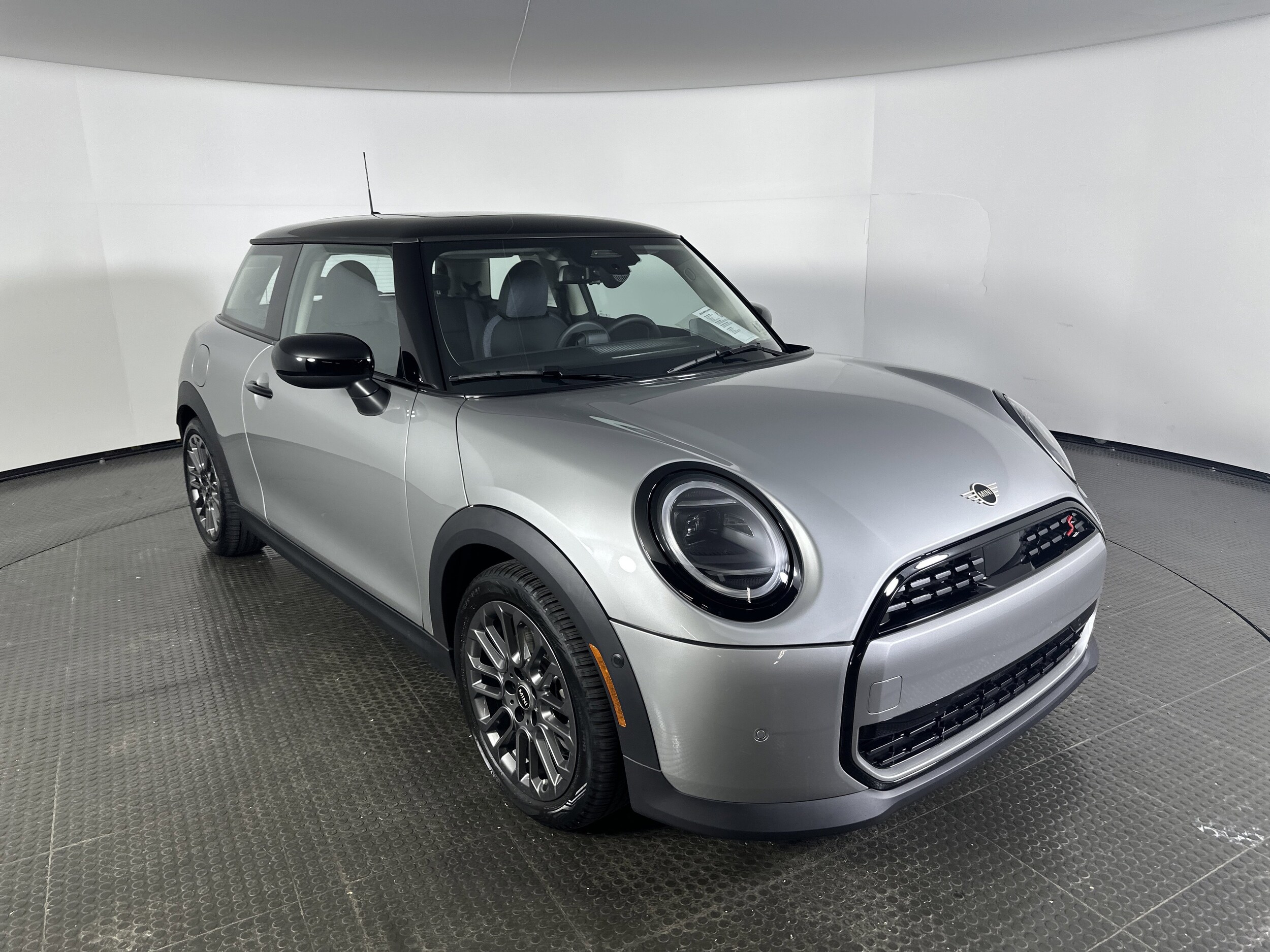 2025 Mini Cooper 2 Door Signature photo 3