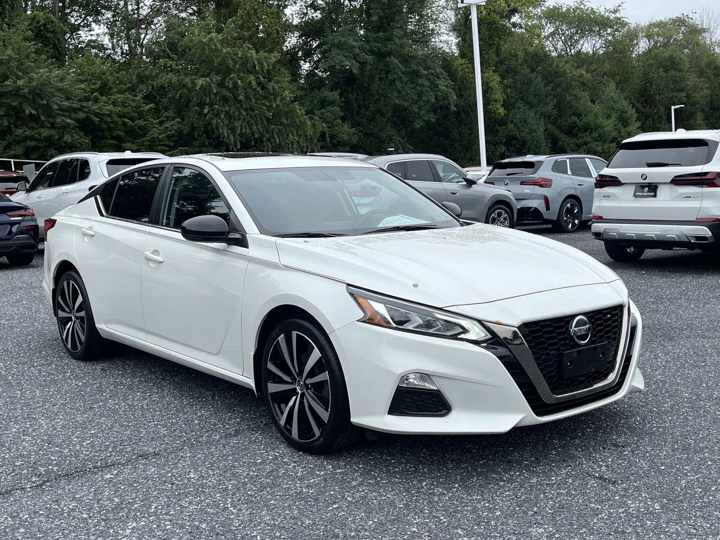 2019 Nissan Altima 2.5 SR photo 3