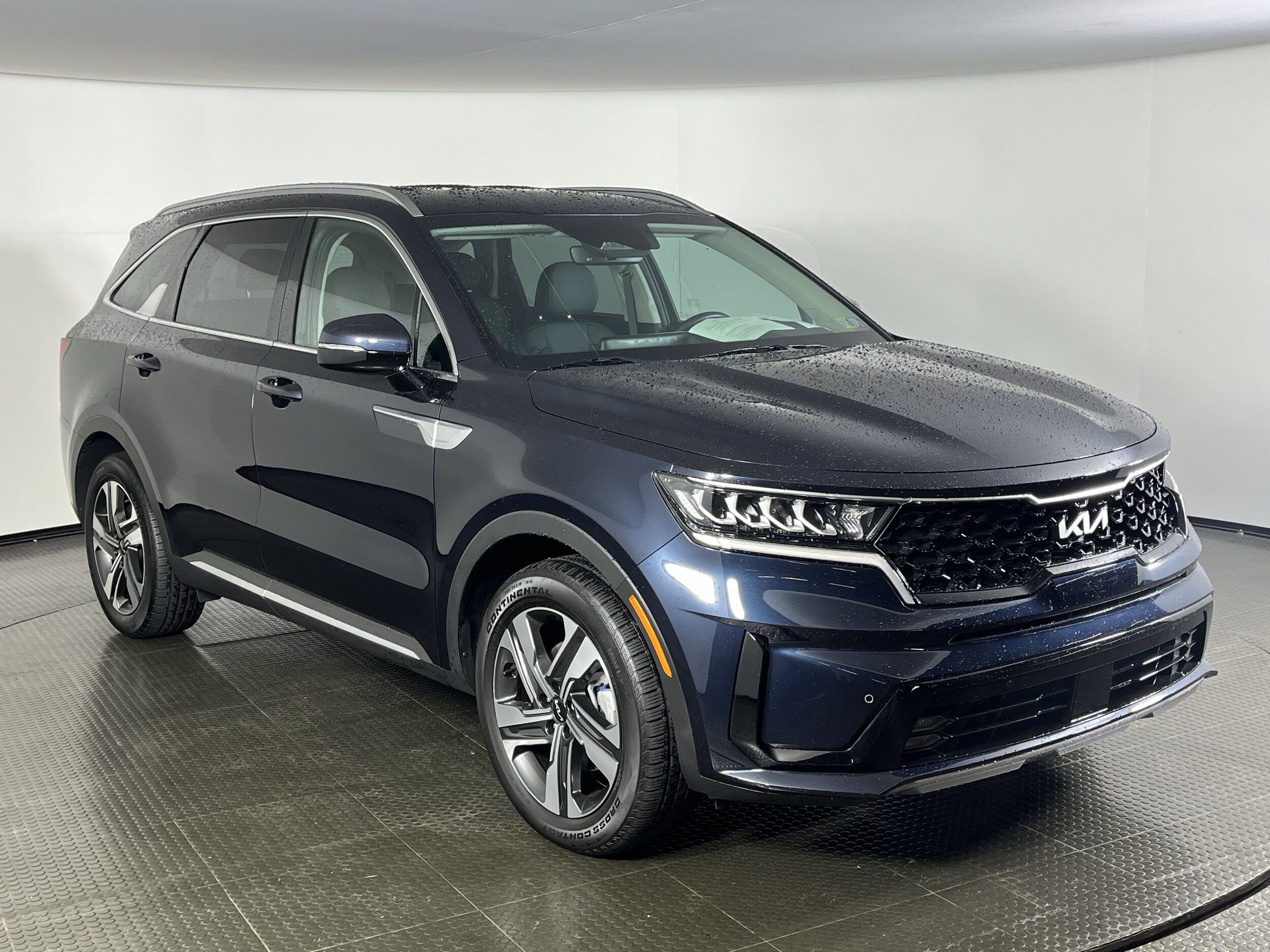 2023 Kia Sorento Hybrid EX photo 2