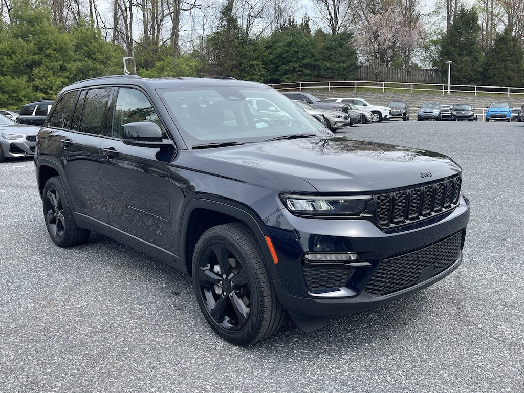 Used 2023 Jeep Grand Cherokee Limited Limited 4x4