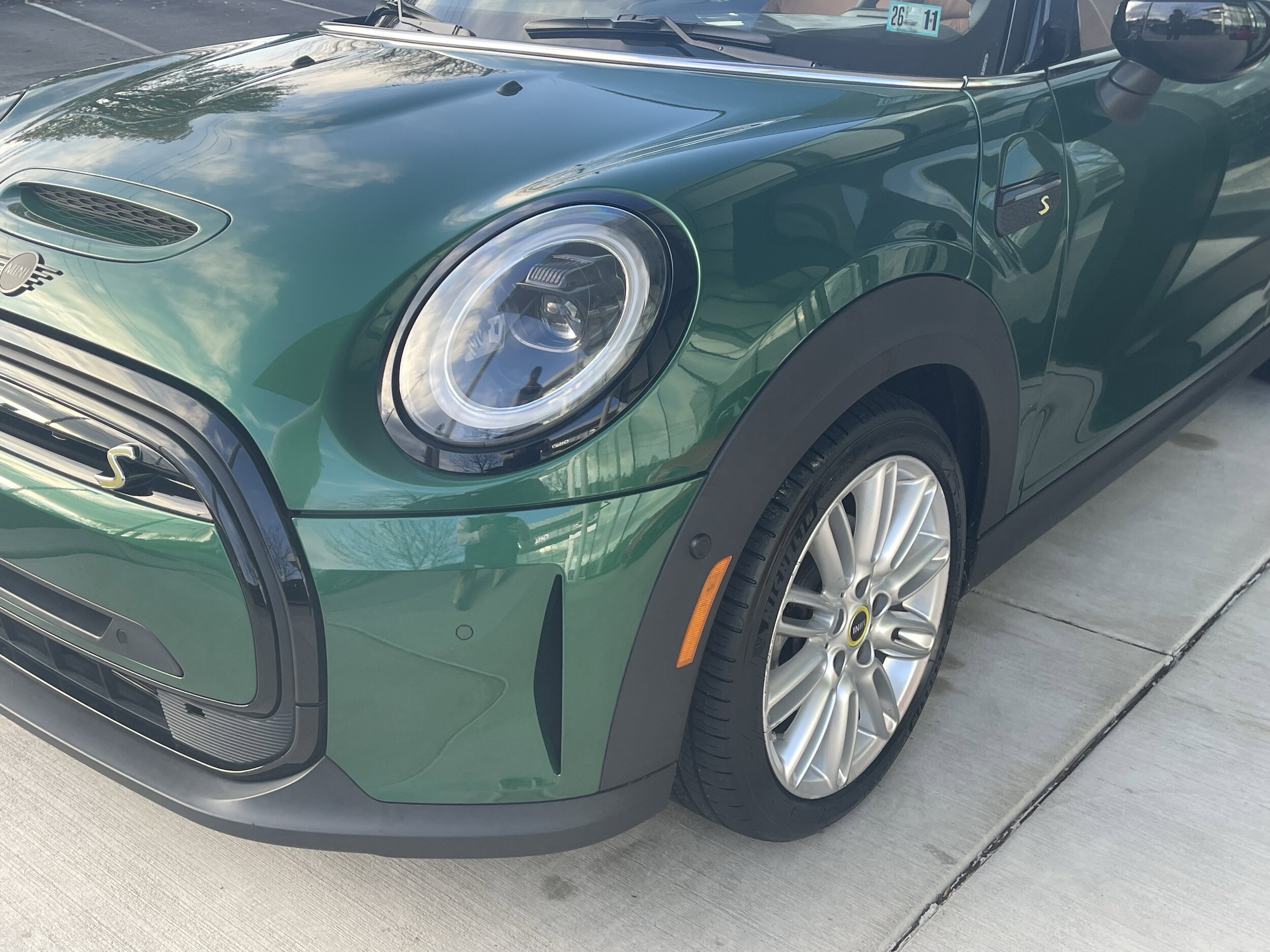 2023 Mini Cooper SE Signature photo 4
